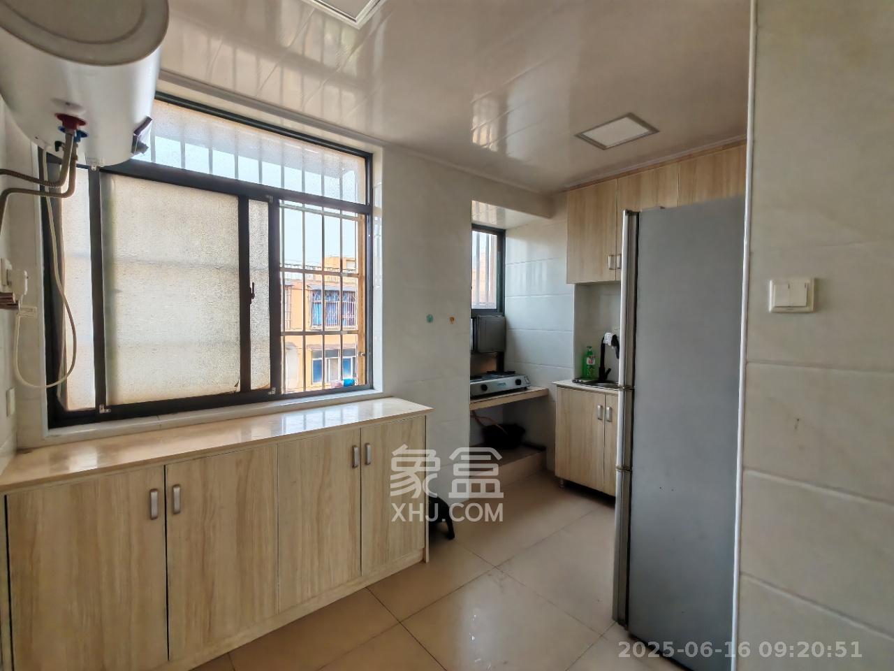 群芳园  2室2厅1卫   1800.00元/月室内图