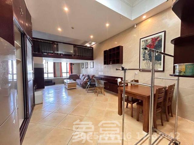 荣悦台  2室1厅1卫   2200.00元/月室内图