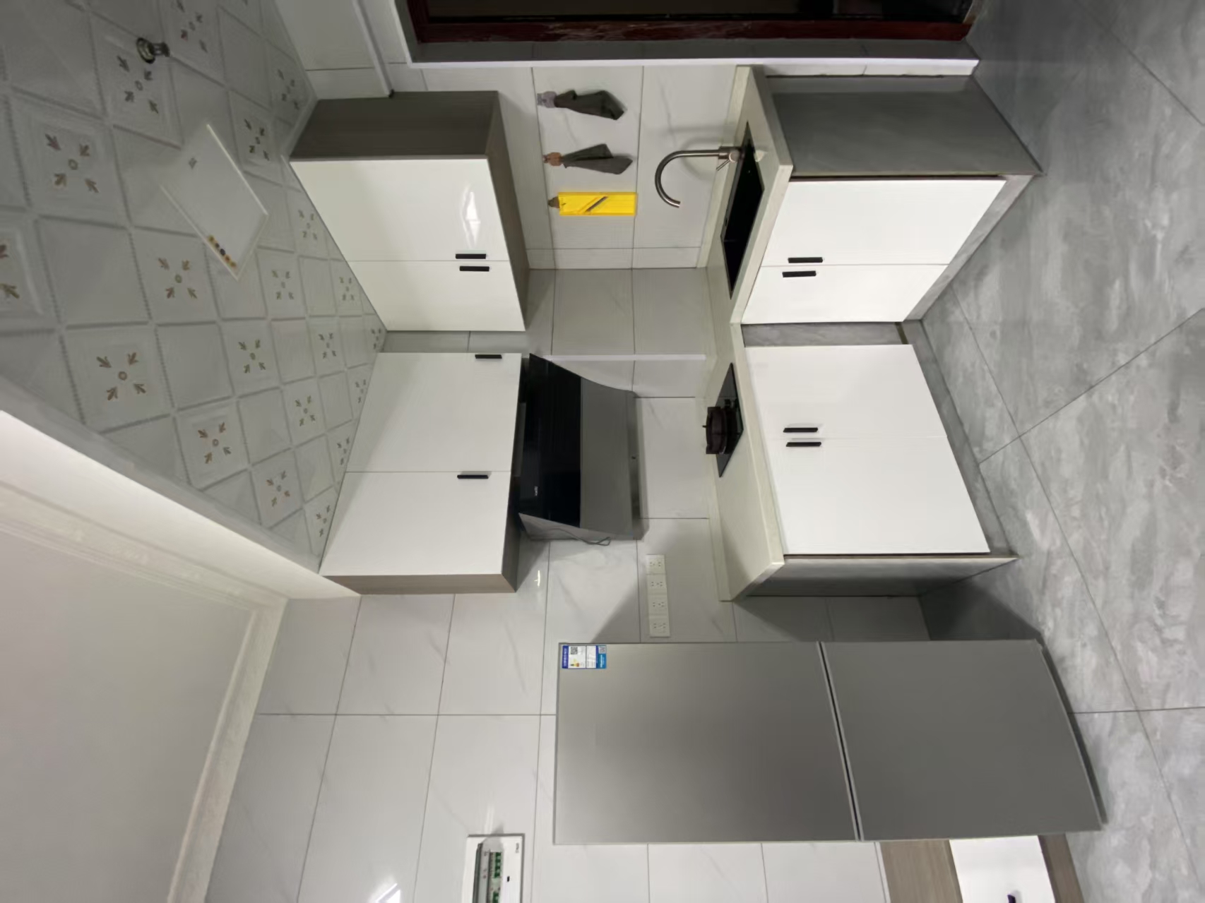 千里红小区（京明时代广场）  1室1厅1卫    22.0万室内图