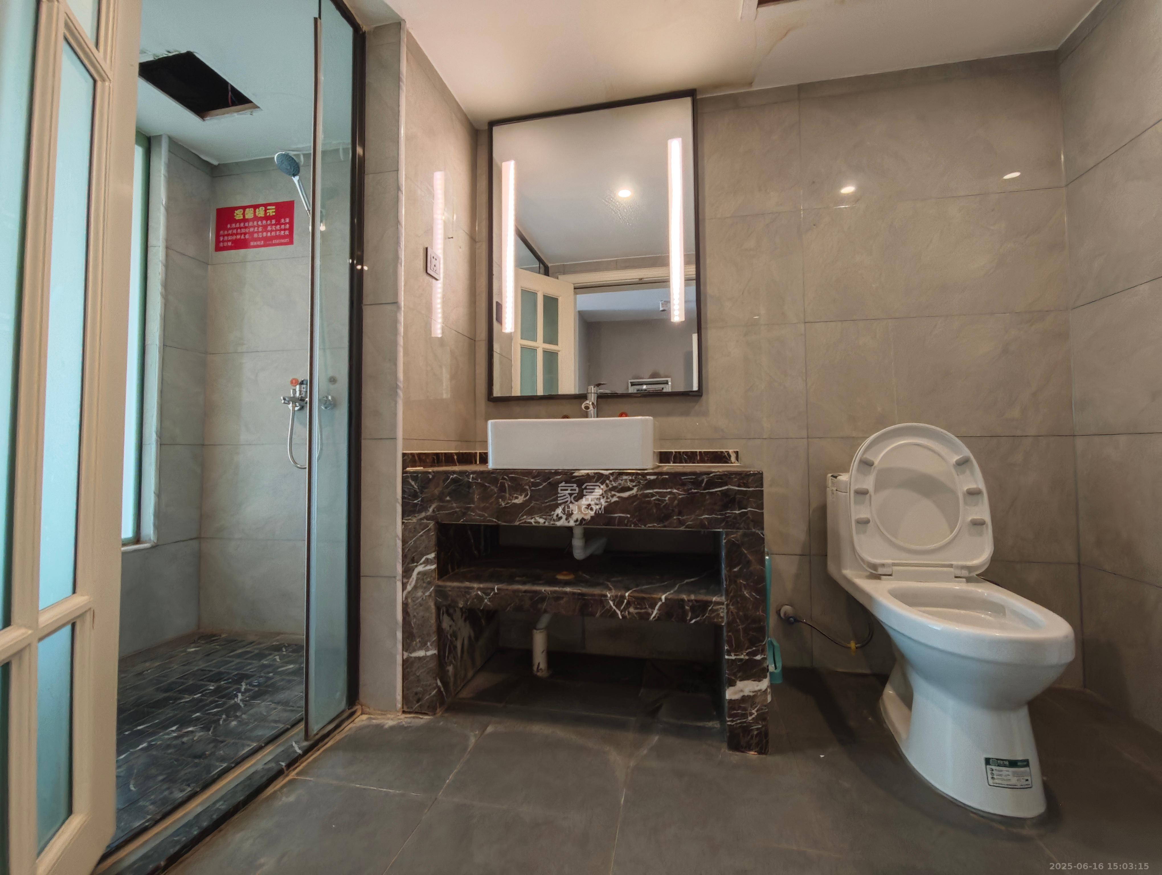 五一新干线 1室1厅1卫 2400.0元/月 五一新干线 1室1厅1卫 2400.0元/月室内图