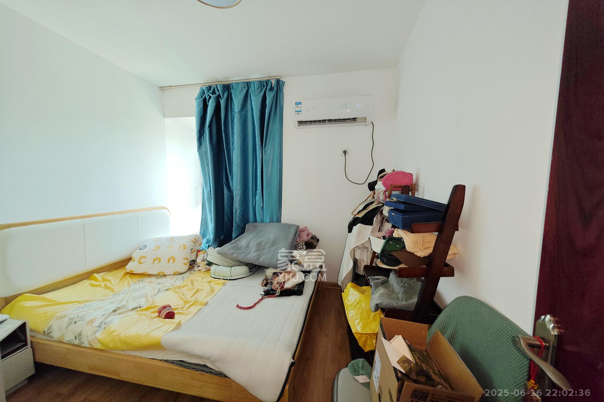 新城新世界一二三期  3室2厅1卫    89.0万卧室