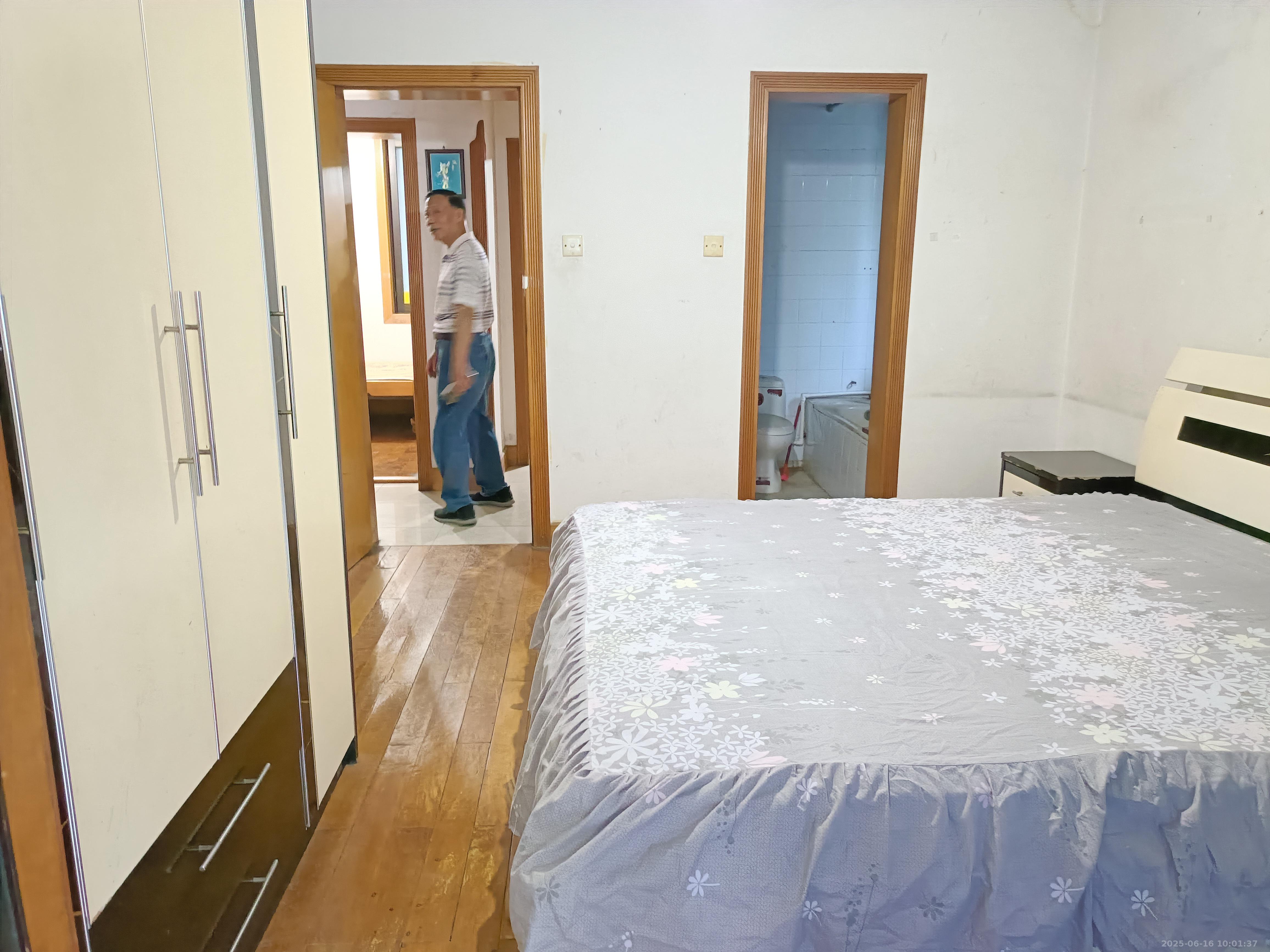 福乐凯公寓  3室1厅2卫   2800.00元/月室内图