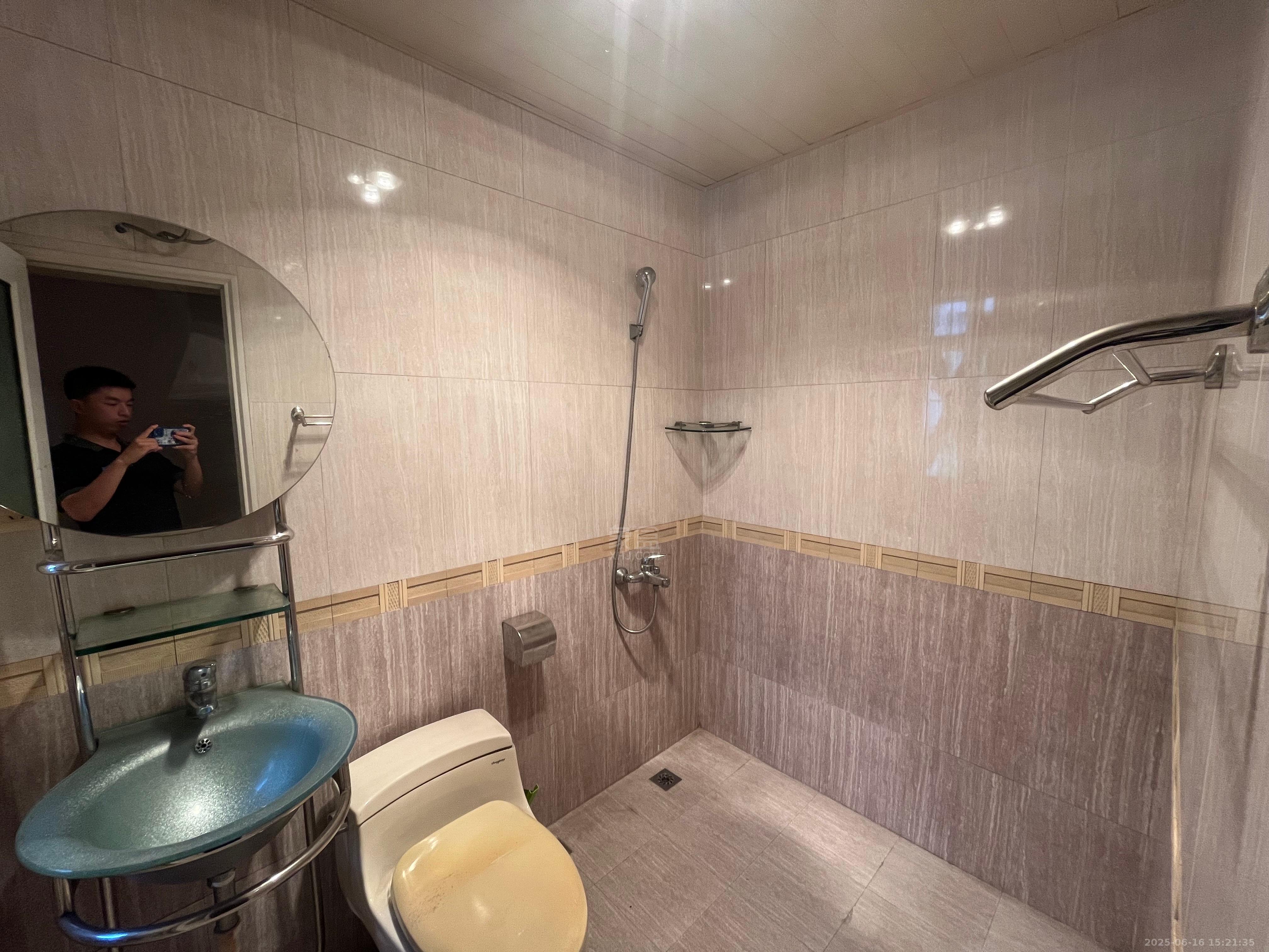 钻石家园 4室2厅2卫 1200.0元/月 钻石家园 4室2厅2卫 1200.0元/月室内图