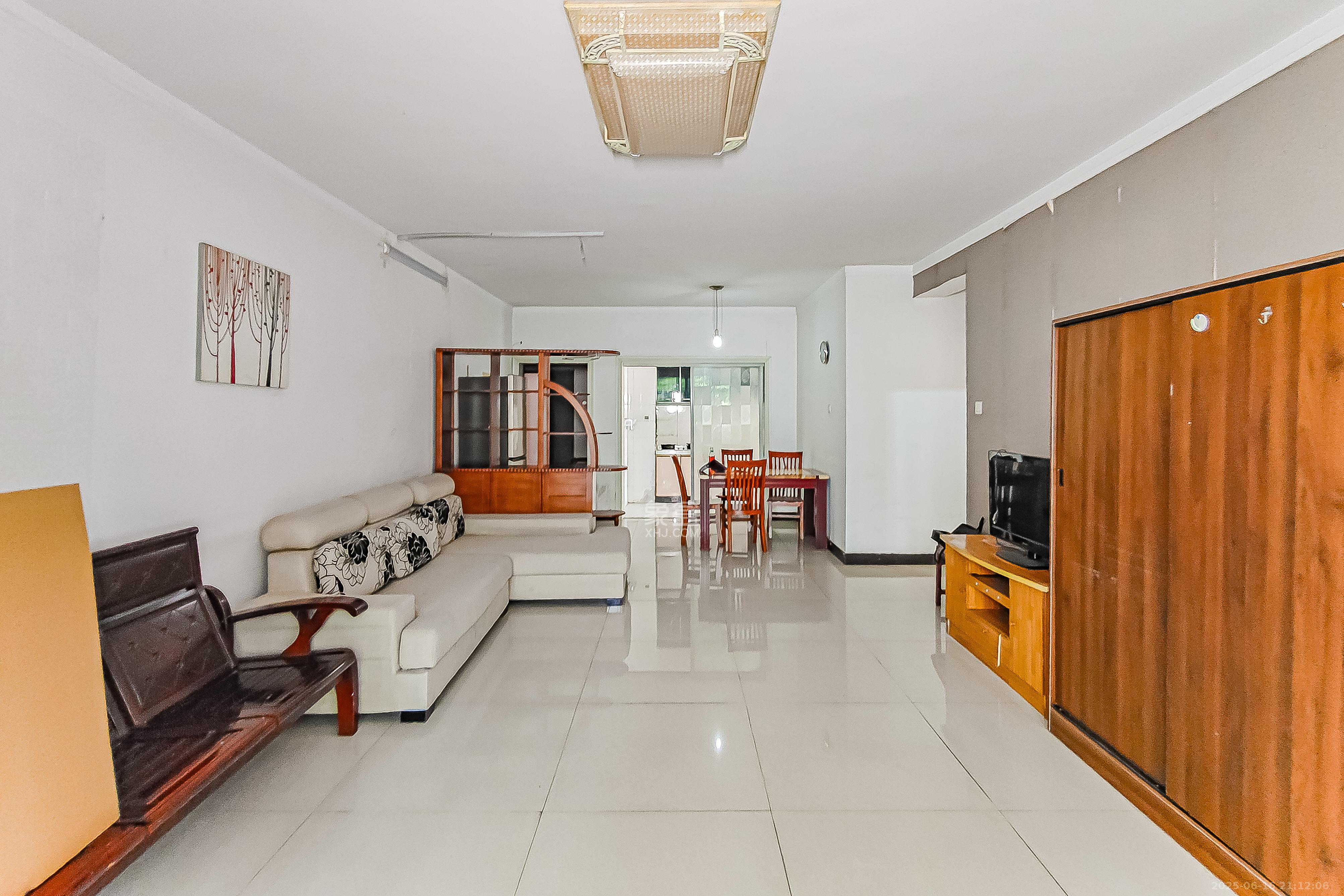 中天枫景园  2室2厅1卫    188.0万 中天枫景园  2室2厅1卫    188.0万客厅