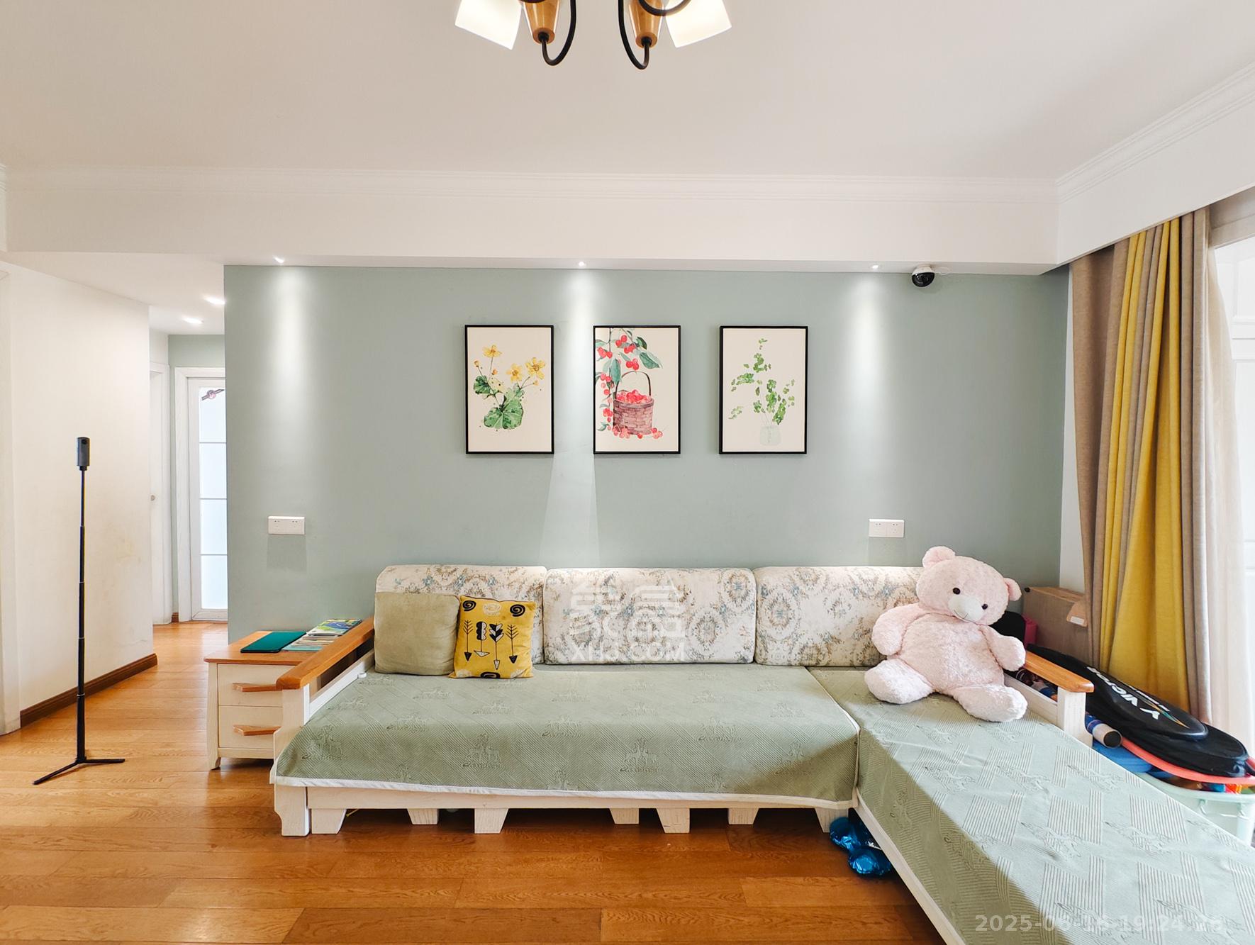 卓越蔚蓝城邦  4室2厅2卫    116.0万 卓越蔚蓝城邦  4室2厅2卫    116.0万客厅