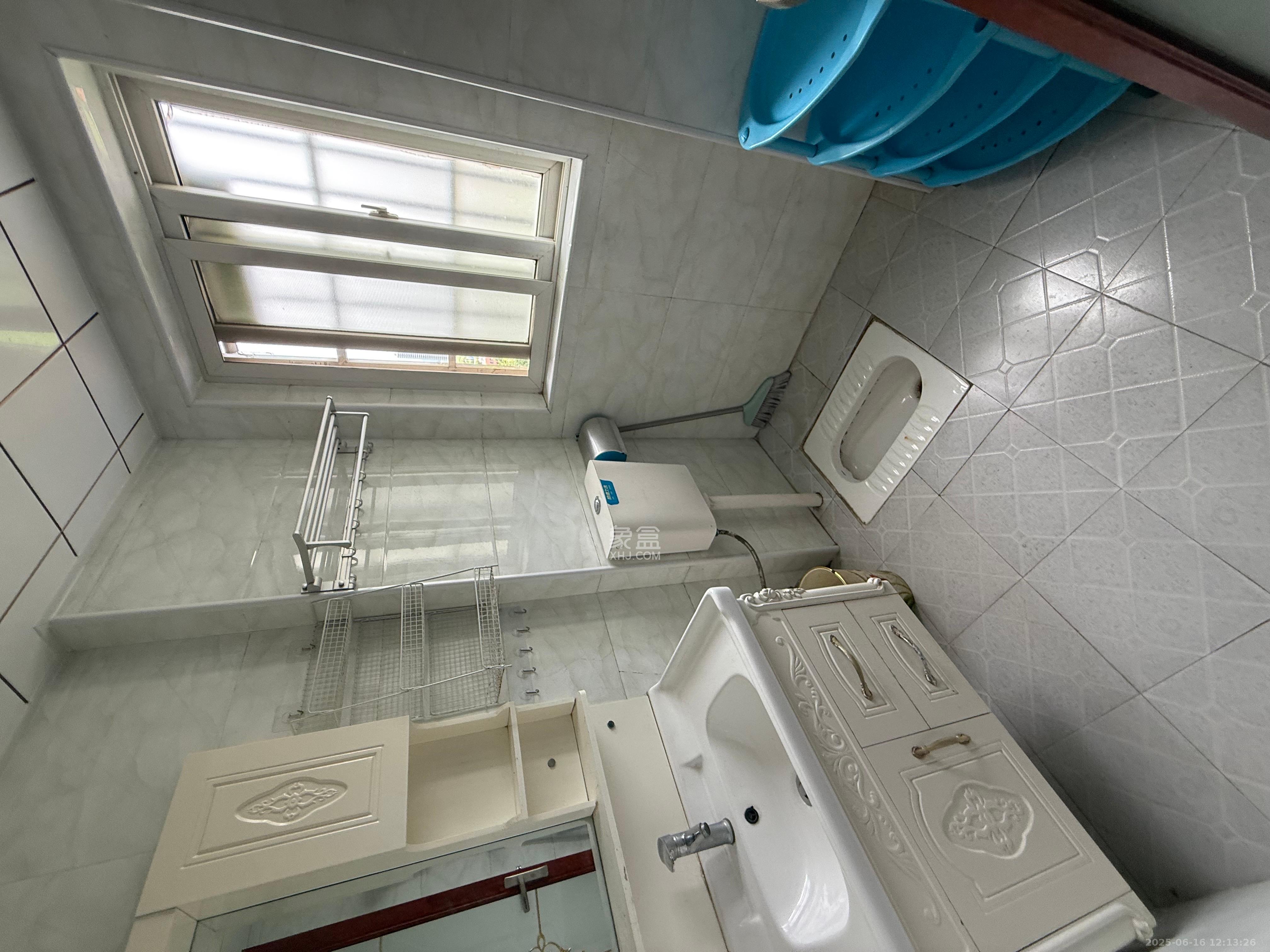 嘉顺苑 2室2厅1卫 2100.0元/月 嘉顺苑 2室2厅1卫 2100.0元/月室内图