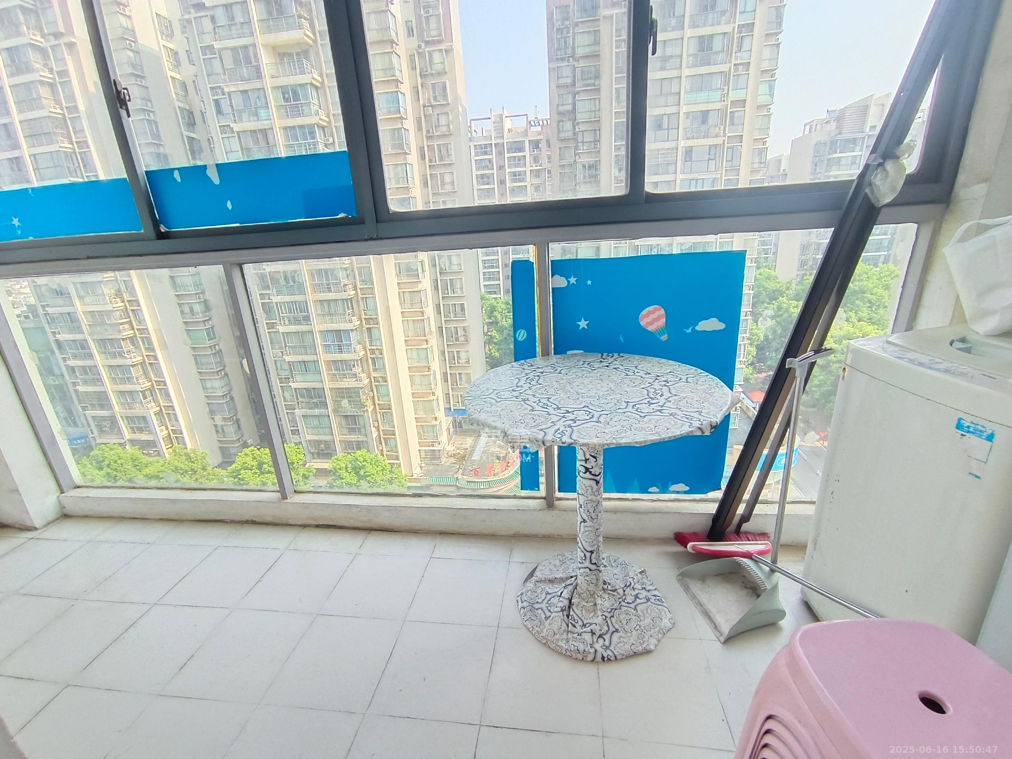 银港水晶城  3室2厅1卫   2800.00元/月室内图