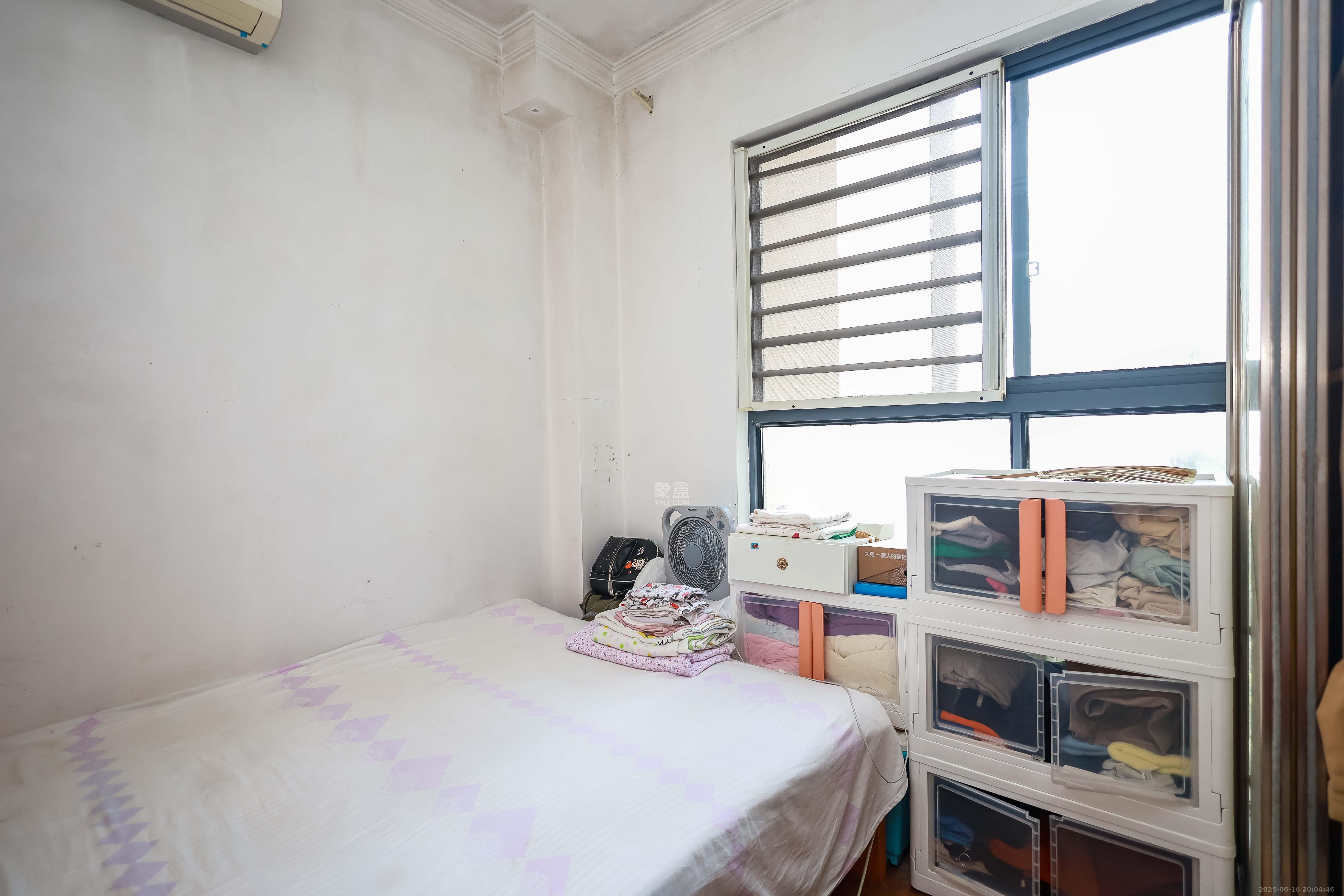 莱茵城 3室2厅1卫 72.0万 莱茵城 3室2厅1卫 72.0万卧室