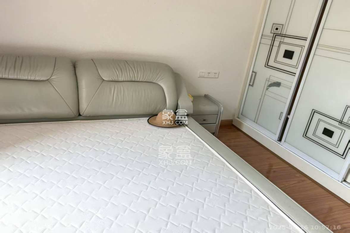 奥林匹克花园贡院三期 1室0厅0卫 2100.0元/月 奥林匹克花园贡院三期 1室0厅0卫 2100.0元/月室内图