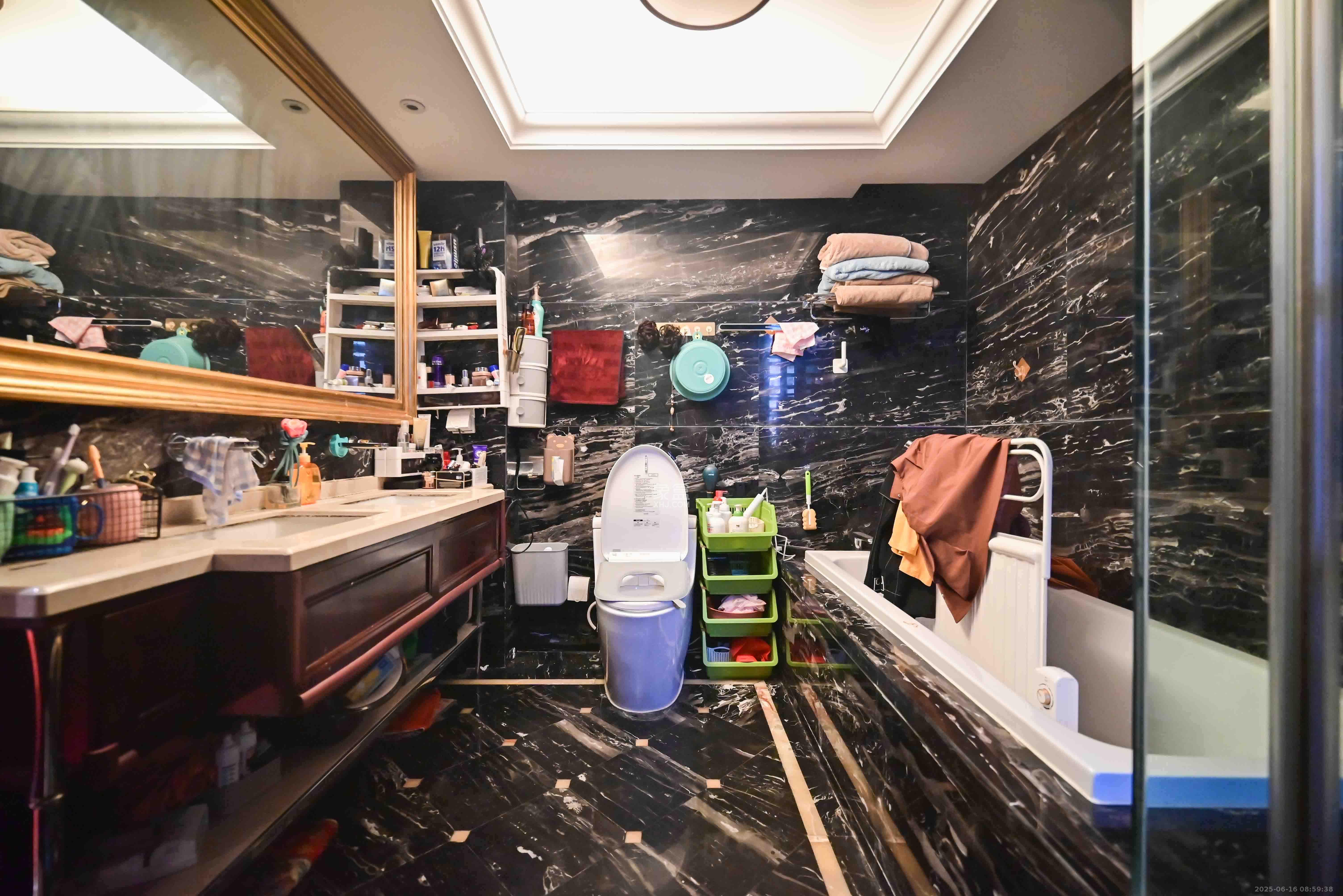 运达中央广场一、二期  3室2厅2卫    10800.0元/月 运达中央广场一、二期  3室2厅2卫    10800.0元/月室内图