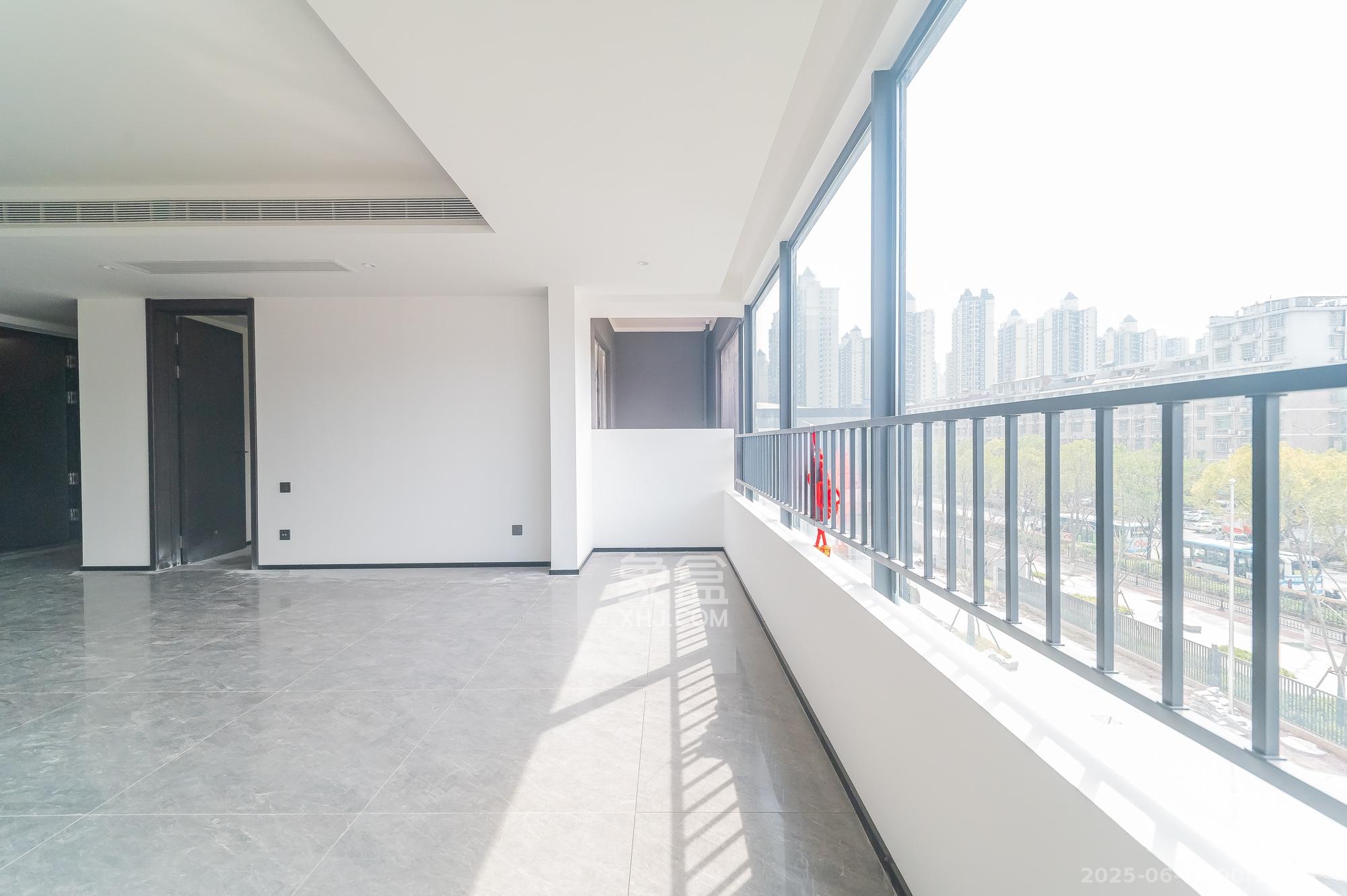 万科松湖天地 4室2厅3卫 245.0万 万科松湖天地 4室2厅3卫 245.0万其他