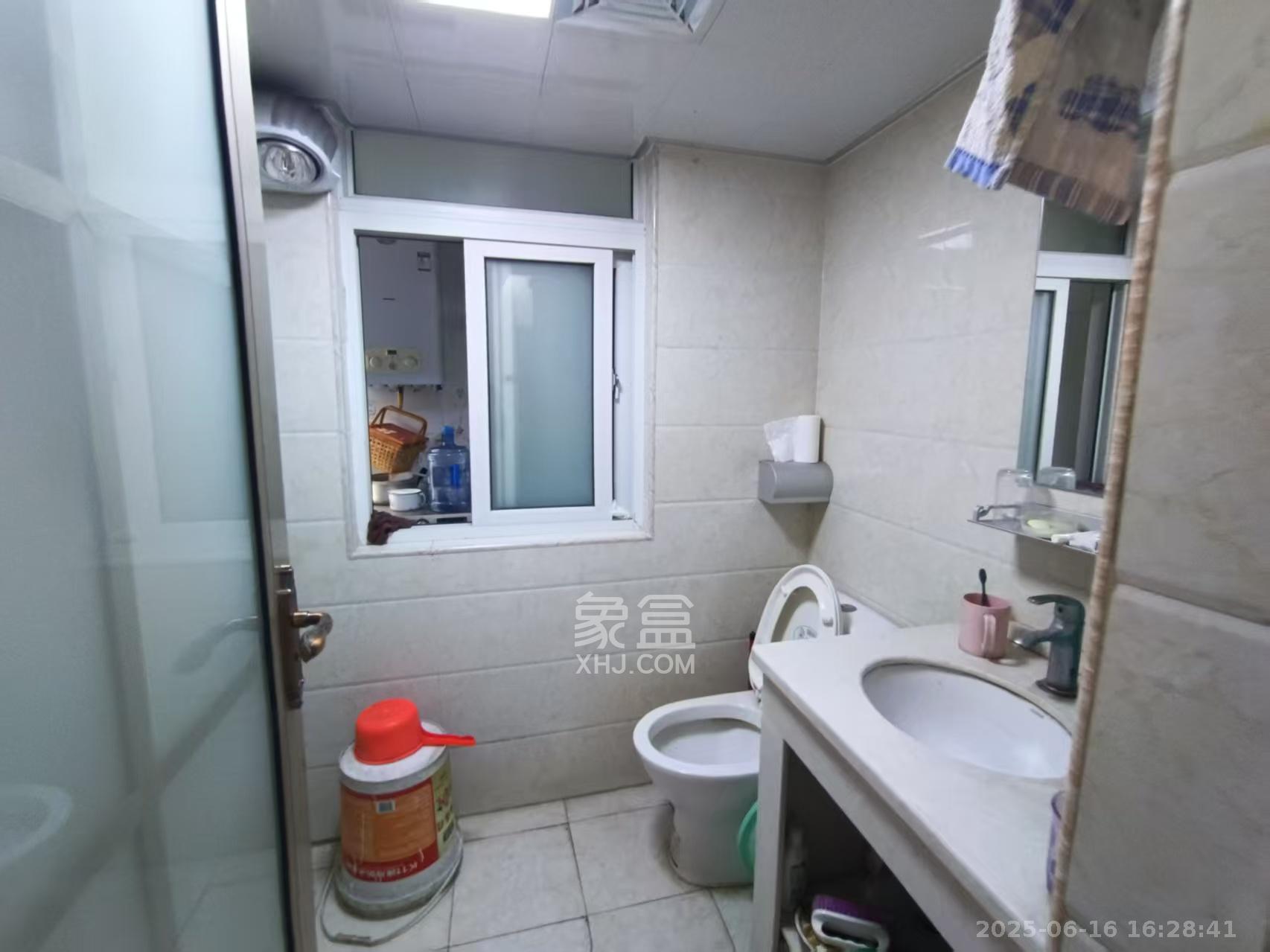 鑫天格林香山  2室2厅1卫    1500.0元/月室内图