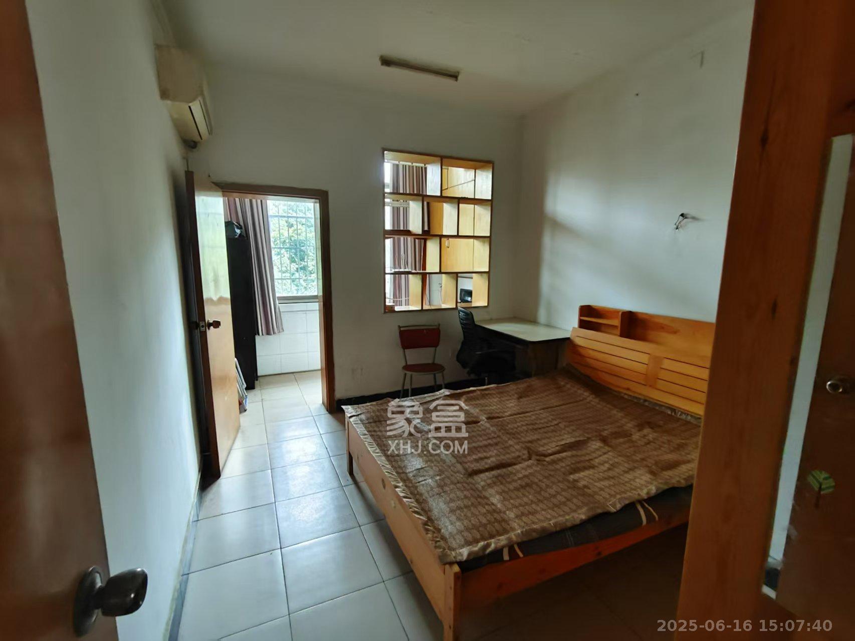 谢家冲  3室2厅1卫    1400.0元/月 谢家冲  3室2厅1卫    1400.0元/月室内图