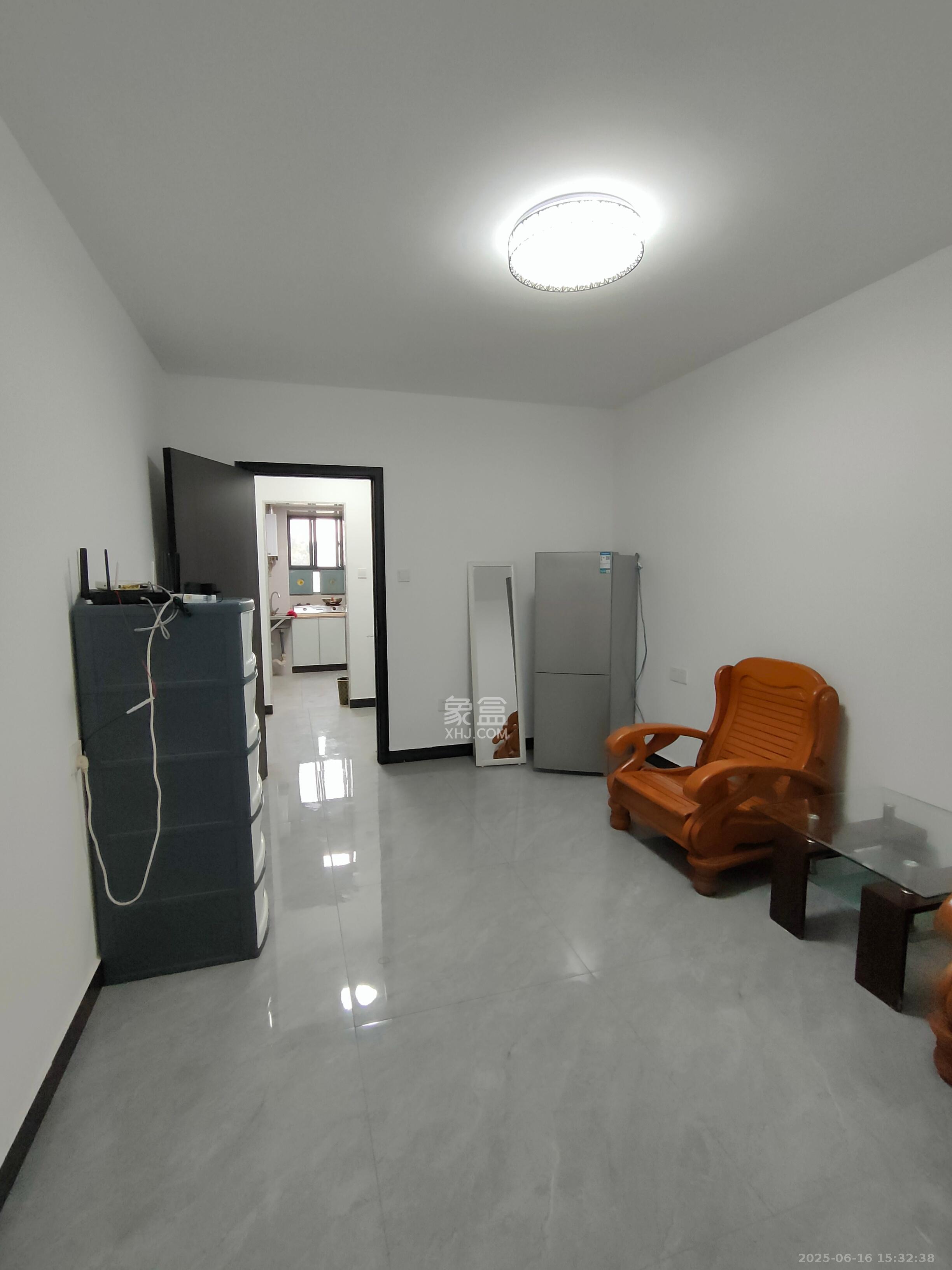 涂家冲社区(涂新小区、农商银行宿舍) 1室1厅1卫 1200.0元/月 涂家冲社区(涂新小区、农商银行宿舍) 1室1厅1卫 1200.0元/月户型图