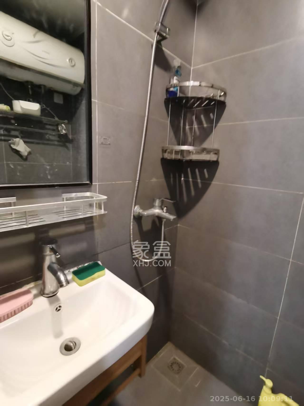 叠彩兰亭 1室1厅1卫 1200.0元/月 叠彩兰亭 1室1厅1卫 1200.0元/月室内图