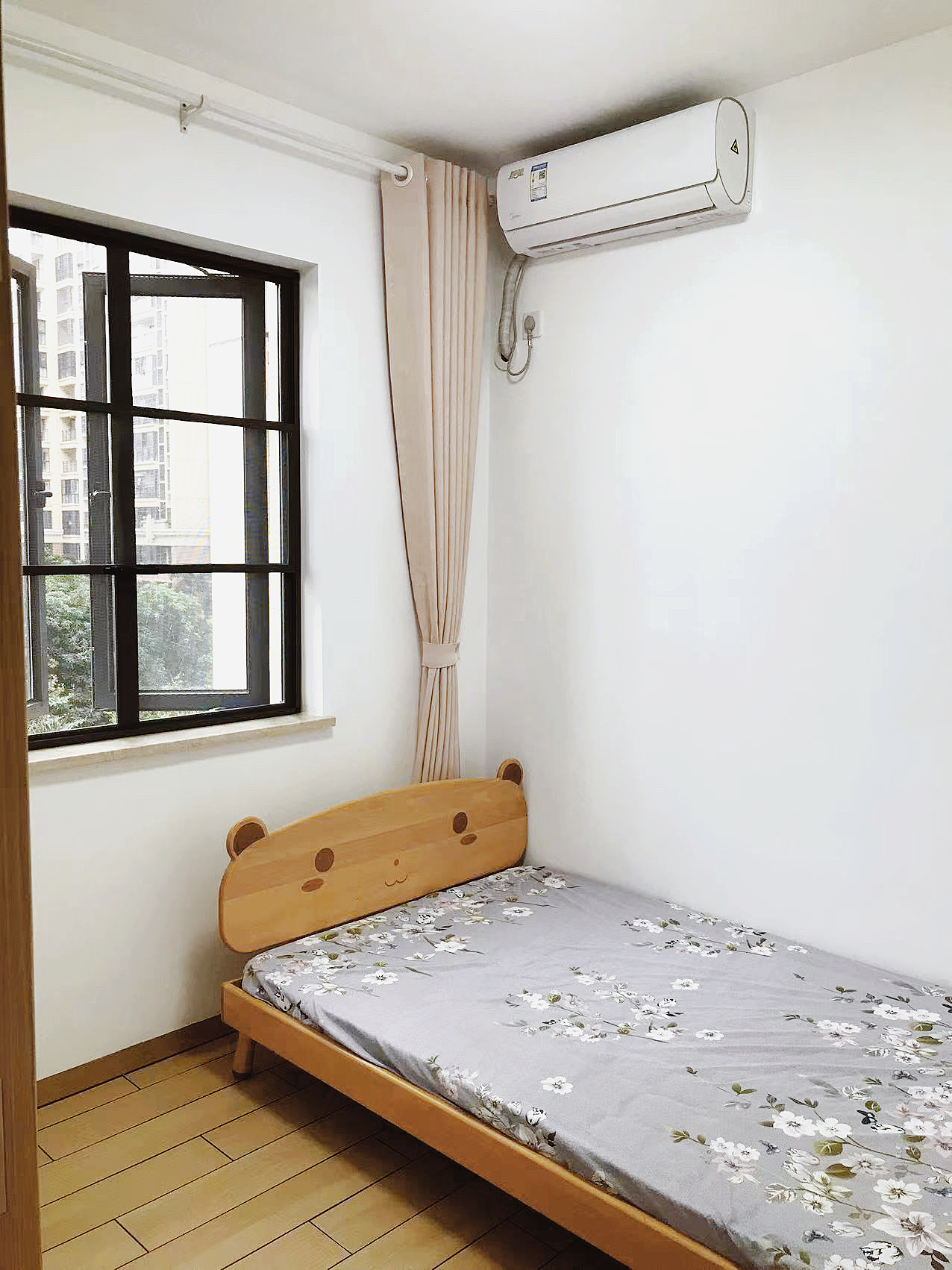 现代美居（喜盈门）  2室2厅1卫   153.00万客厅
