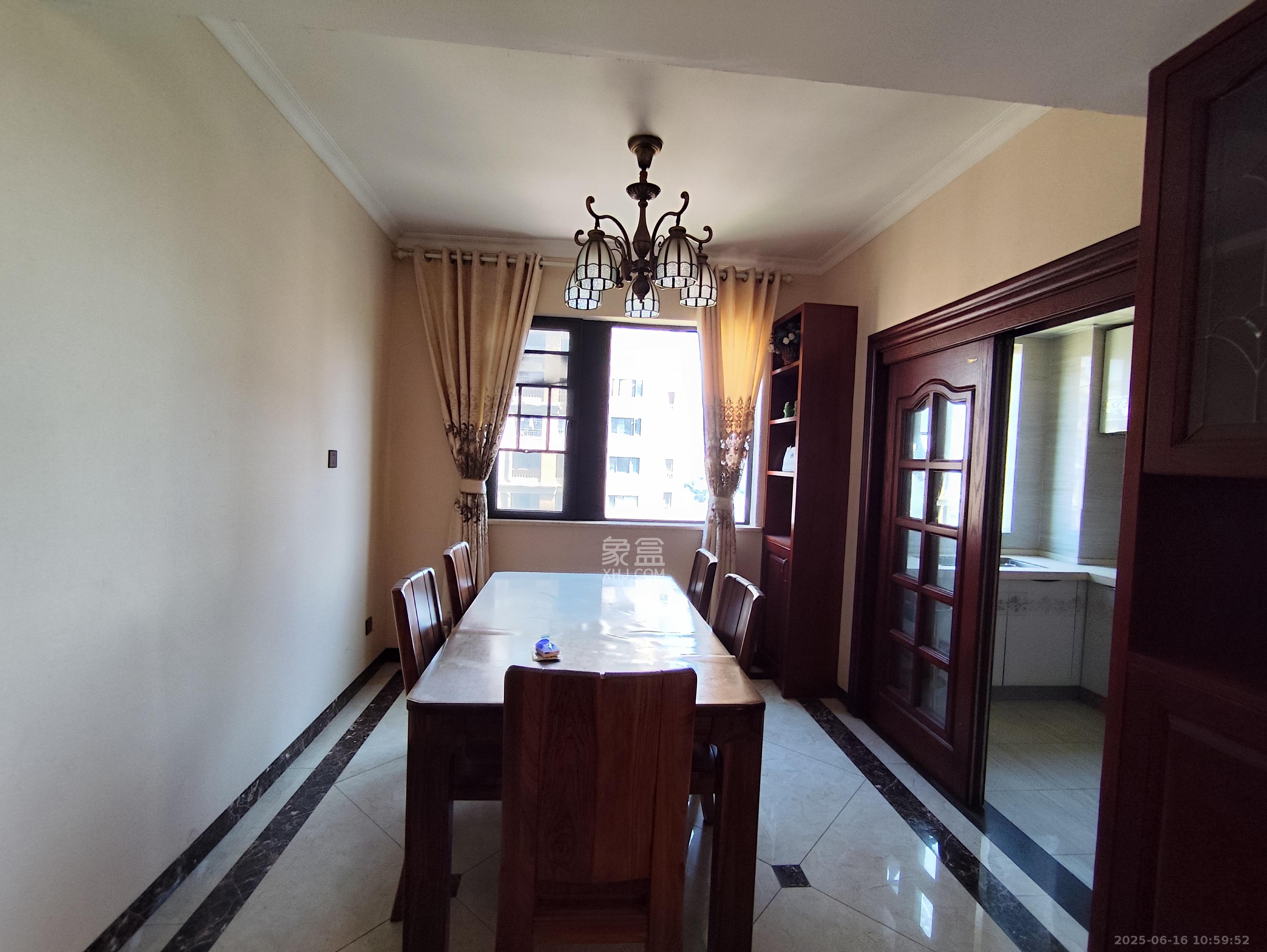 湘水郡(兴旺小爱同学) 3室2厅2卫 2500.0元/月 湘水郡(兴旺小爱同学) 3室2厅2卫 2500.0元/月室内图