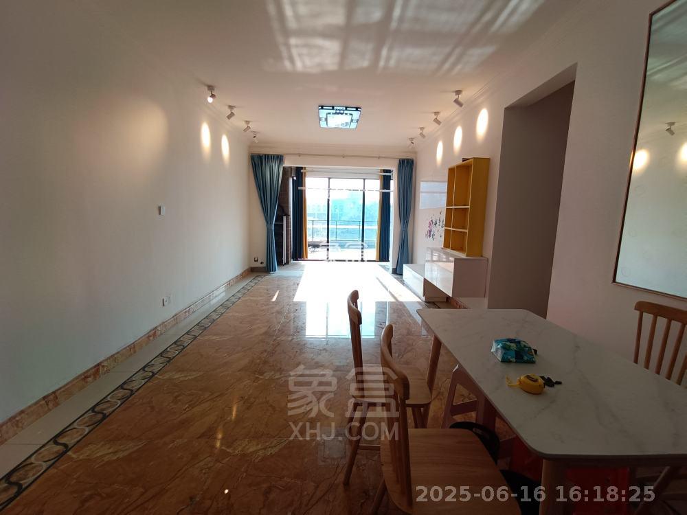 天元区碧桂园 3室2厅2卫 1500.0元/月 天元区碧桂园 3室2厅2卫 1500.0元/月室内图