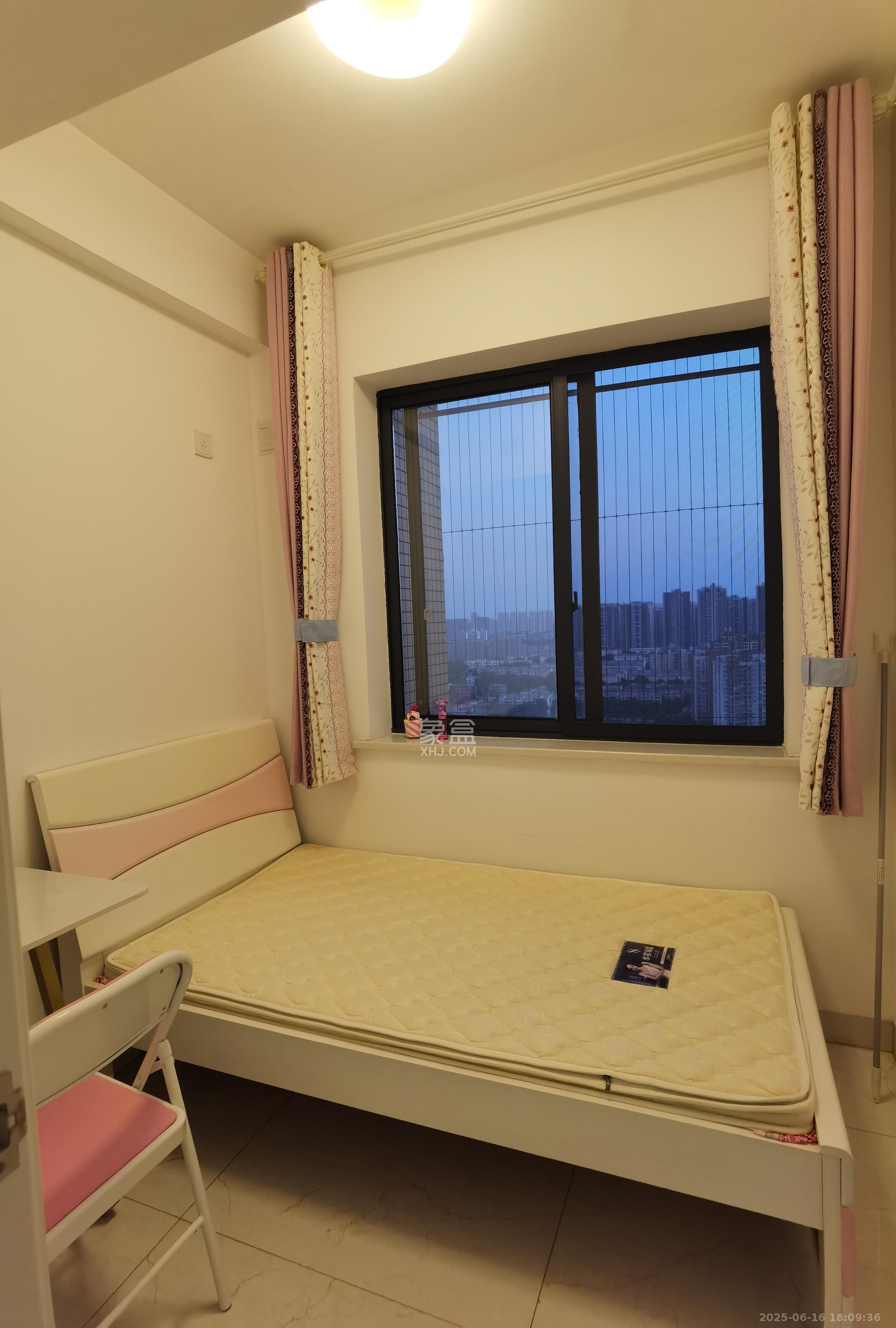 叠彩兰亭  2室1厅1卫   2200.00元/月室内图