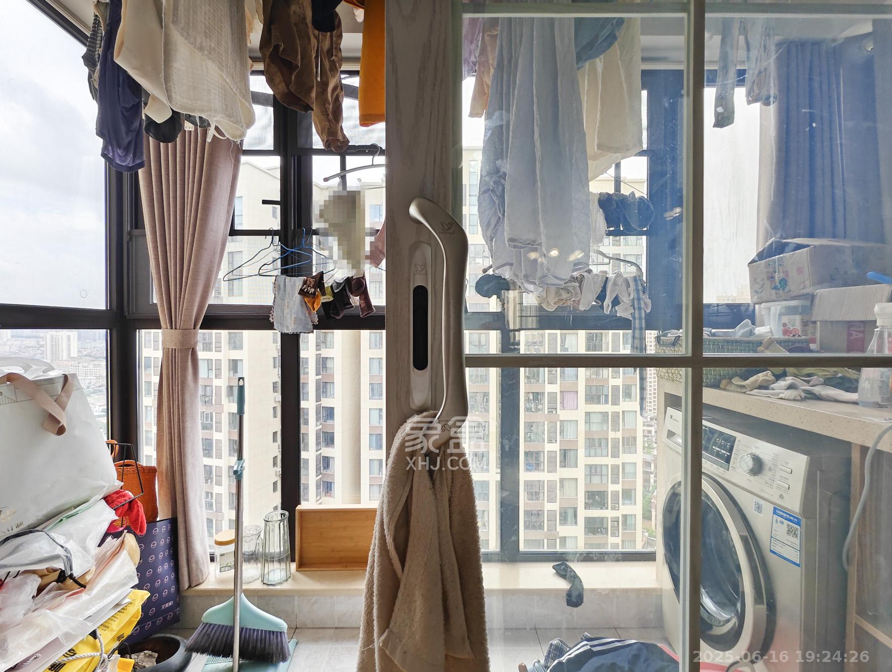 卓越蔚蓝城邦  4室2厅2卫    116.0万 卓越蔚蓝城邦  4室2厅2卫    116.0万阳台