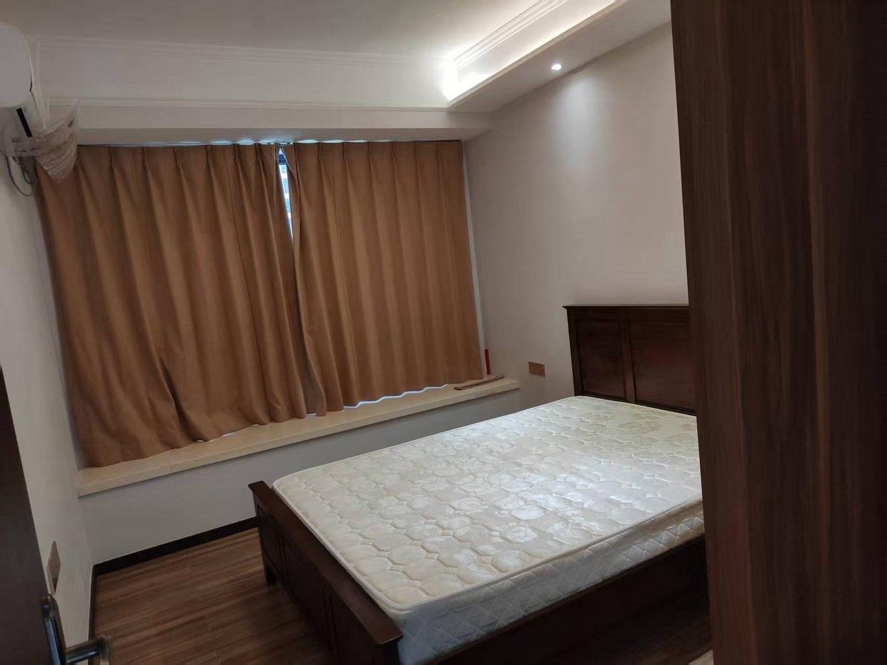 天街华府（海南新天地）  3室1厅1卫    3000.0元/月室内图