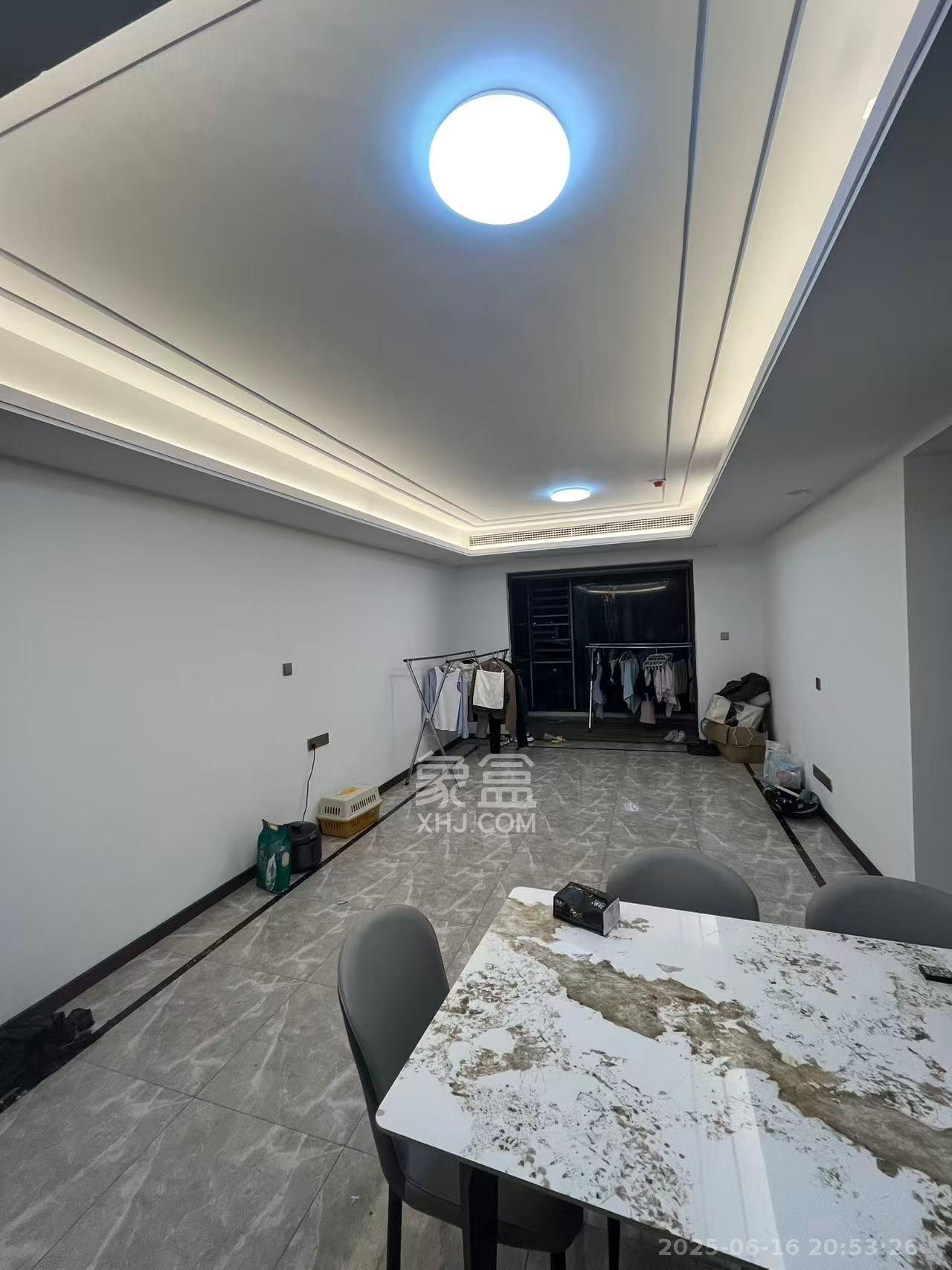 绿地长沙城际空间站（柏仕佳苑）  3室2厅2卫   2800.00元/月室内图1