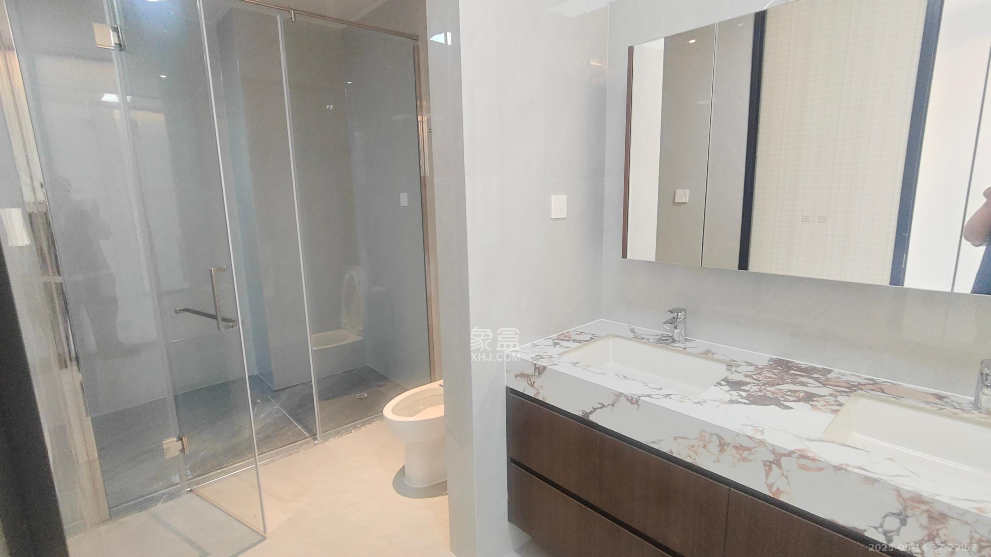 正荣梅溪紫阙台 5室2厅3卫 10000.0元/月 正荣梅溪紫阙台 5室2厅3卫 10000.0元/月室内图