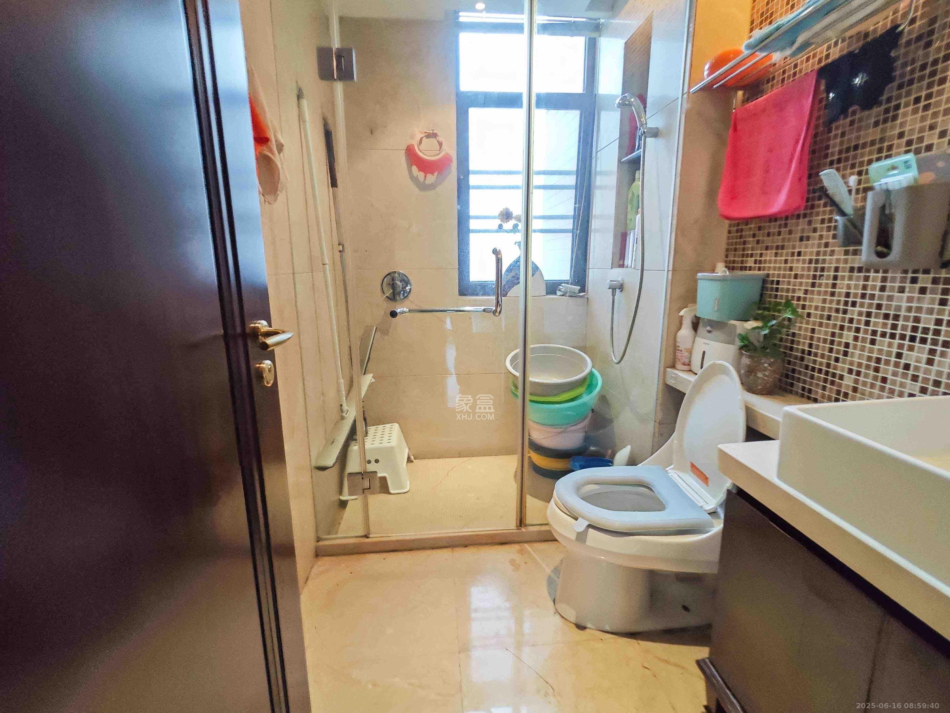 运达中央广场一、二期  3室2厅2卫    10800.0元/月 运达中央广场一、二期  3室2厅2卫    10800.0元/月室内图