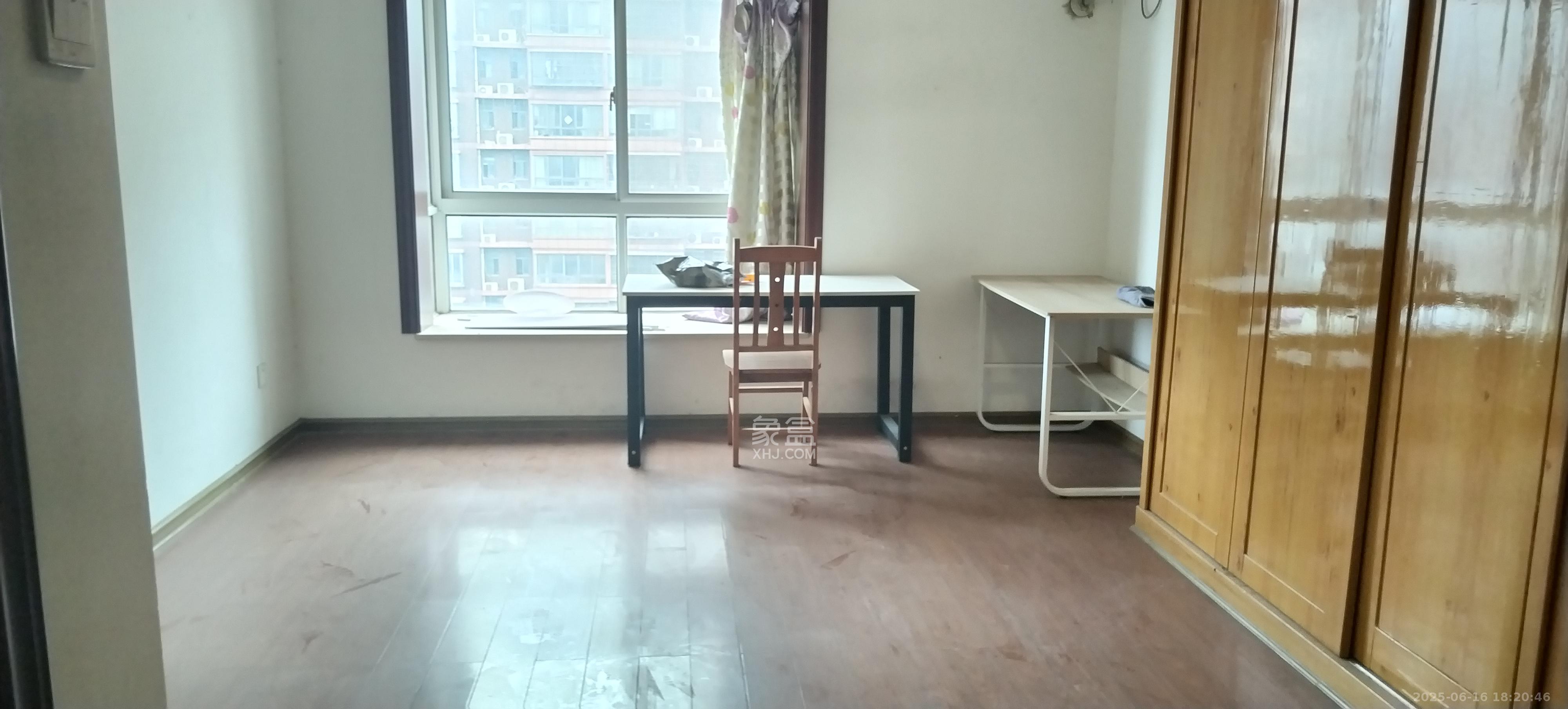 湘林家园(湘林小区电梯房) 5室2厅2卫 4200.0元/月 湘林家园(湘林小区电梯房) 5室2厅2卫 4200.0元/月室内图