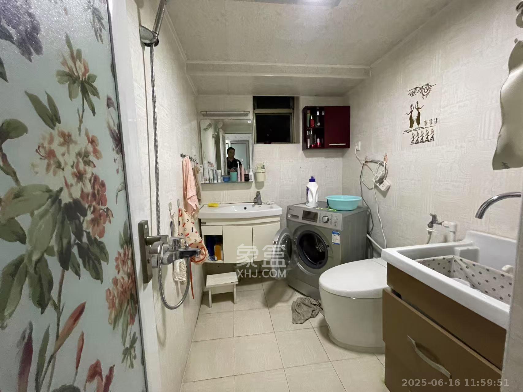 湘农桥社区  3室2厅2卫   3600.00元/月室内图