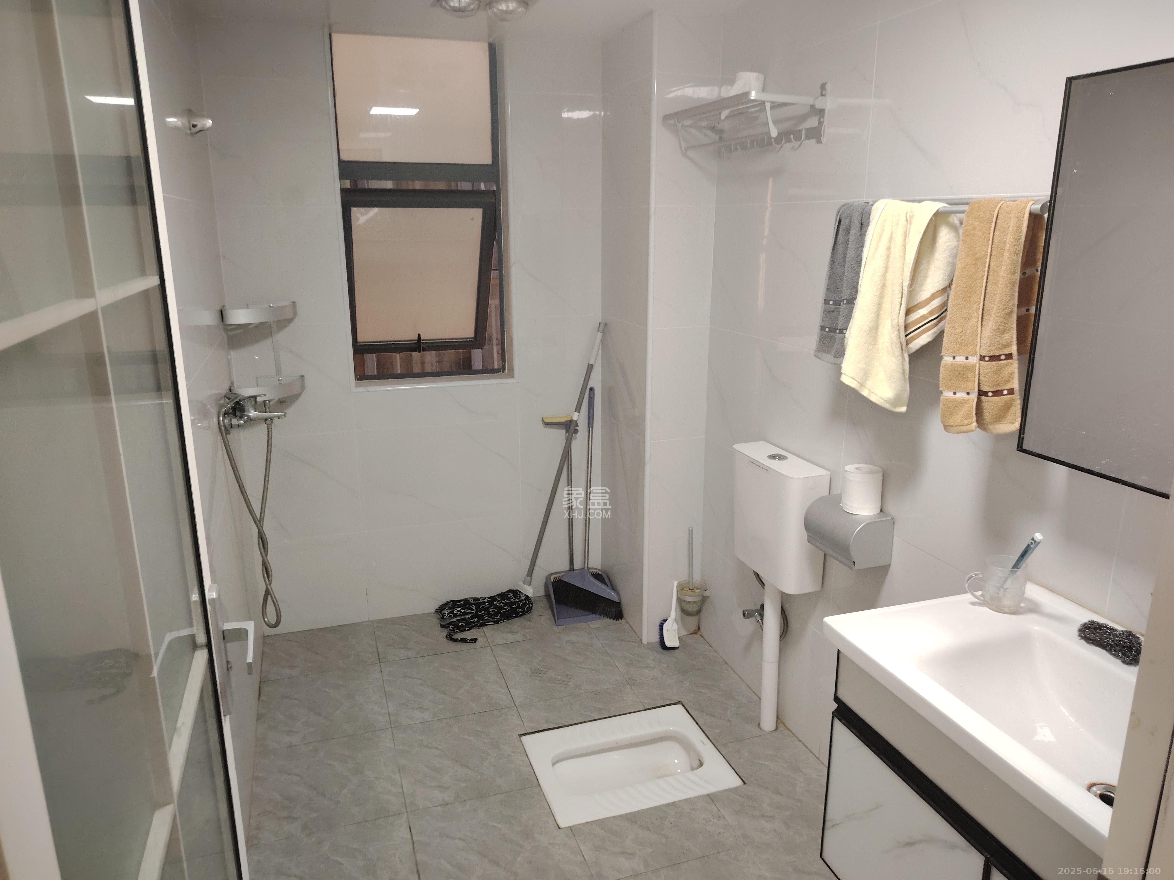 兰亭湾畔 3室2厅1卫 2800.0元/月 兰亭湾畔 3室2厅1卫 2800.0元/月室内图