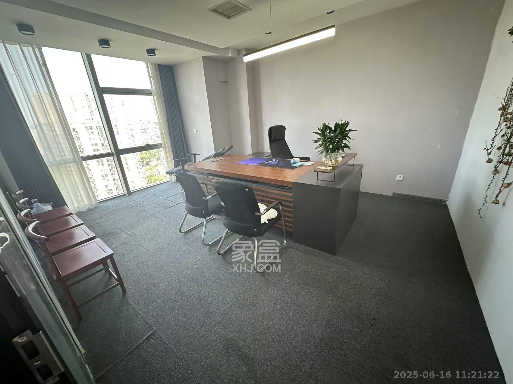 奥克斯广场   115.86㎡      7000.0元/月室内图