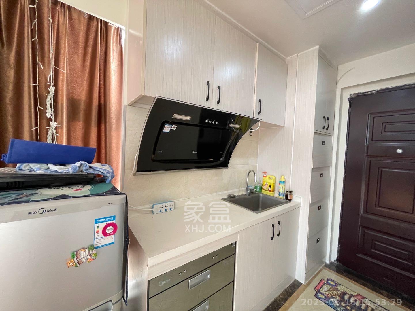 大鸿杰座  1室1厅1卫    1800.0元/月室内图