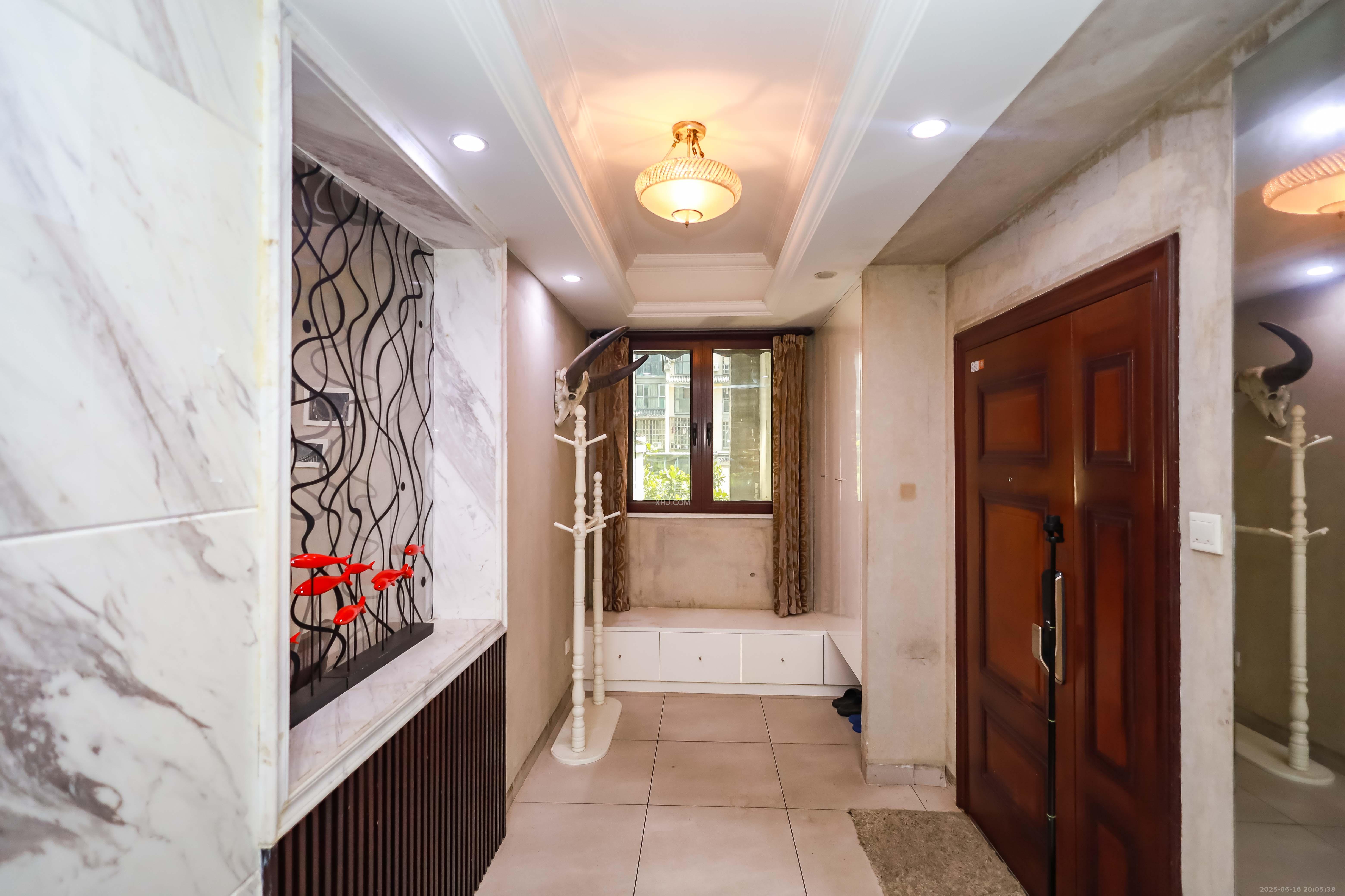 金科东方大院三四期 4室2厅2卫 138.0万 金科东方大院三四期 4室2厅2卫 138.0万其他