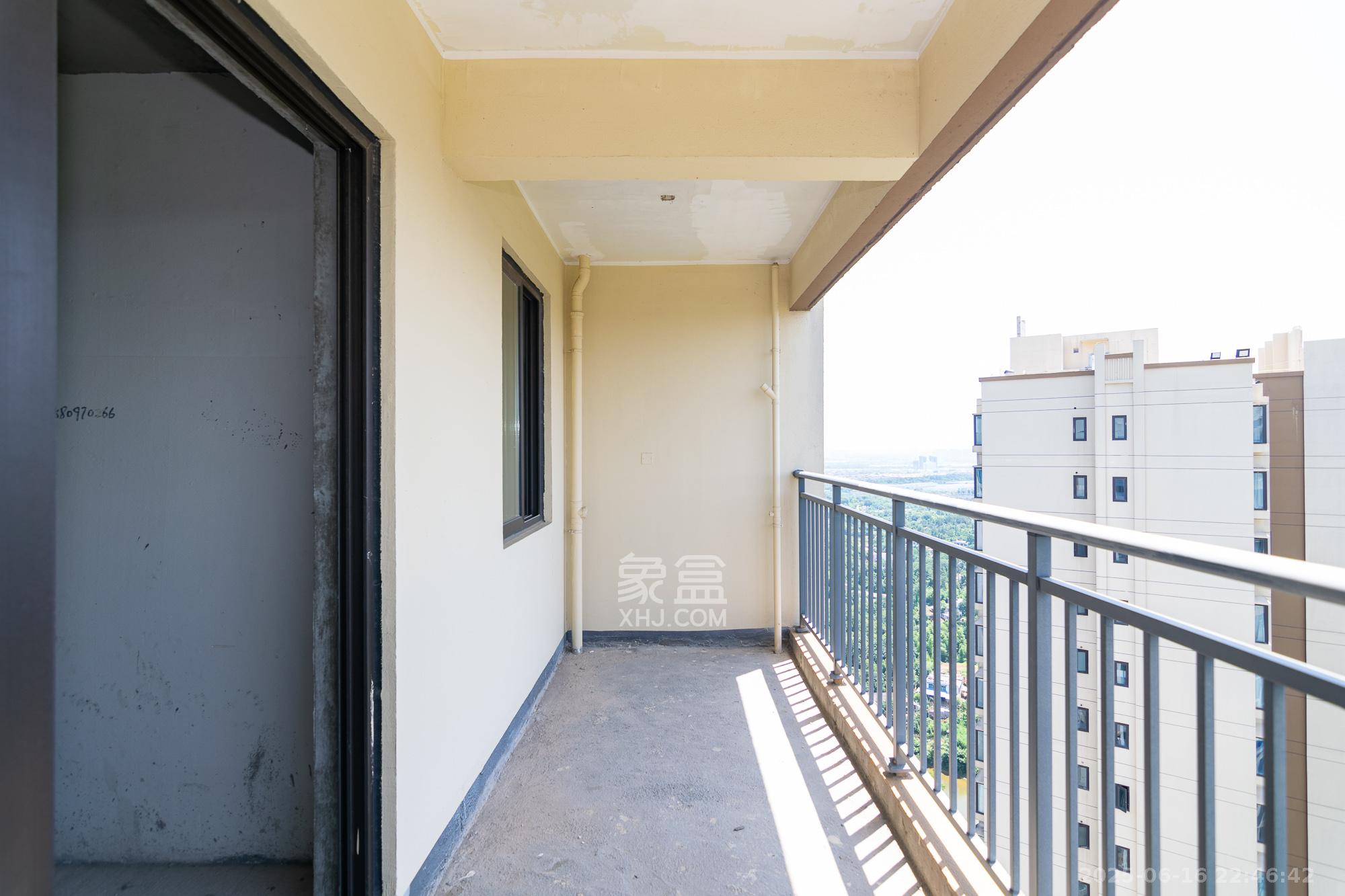 美的翰城  1室1厅1卫    44.0万 美的翰城  1室1厅1卫    44.0万阳台