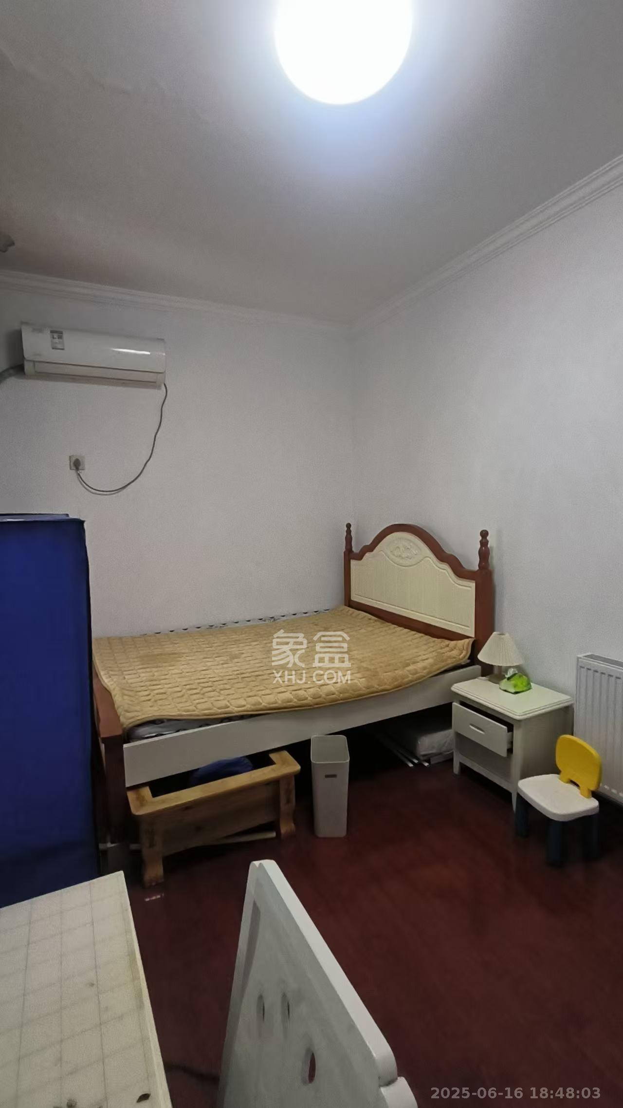 泰格林纸  3室2厅2卫   2200.00元/月