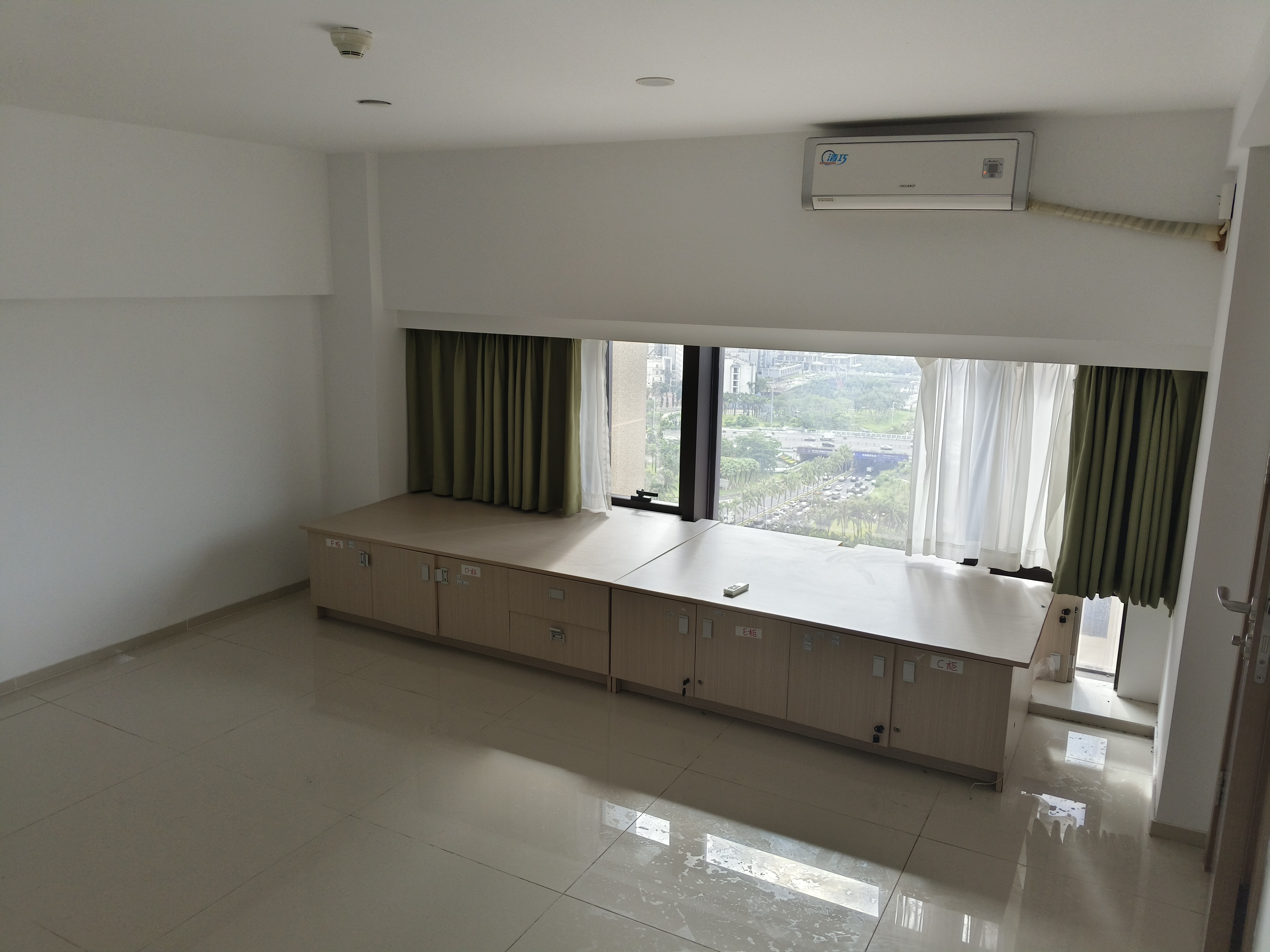 富力首府 2室2厅1卫 4000.0元/月 富力首府 2室2厅1卫 4000.0元/月室内图