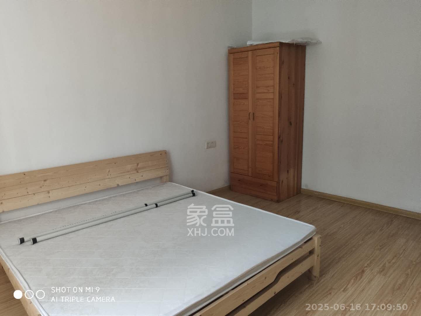 三江花中城 3室2厅1卫 2500.0元/月 三江花中城 3室2厅1卫 2500.0元/月室内图