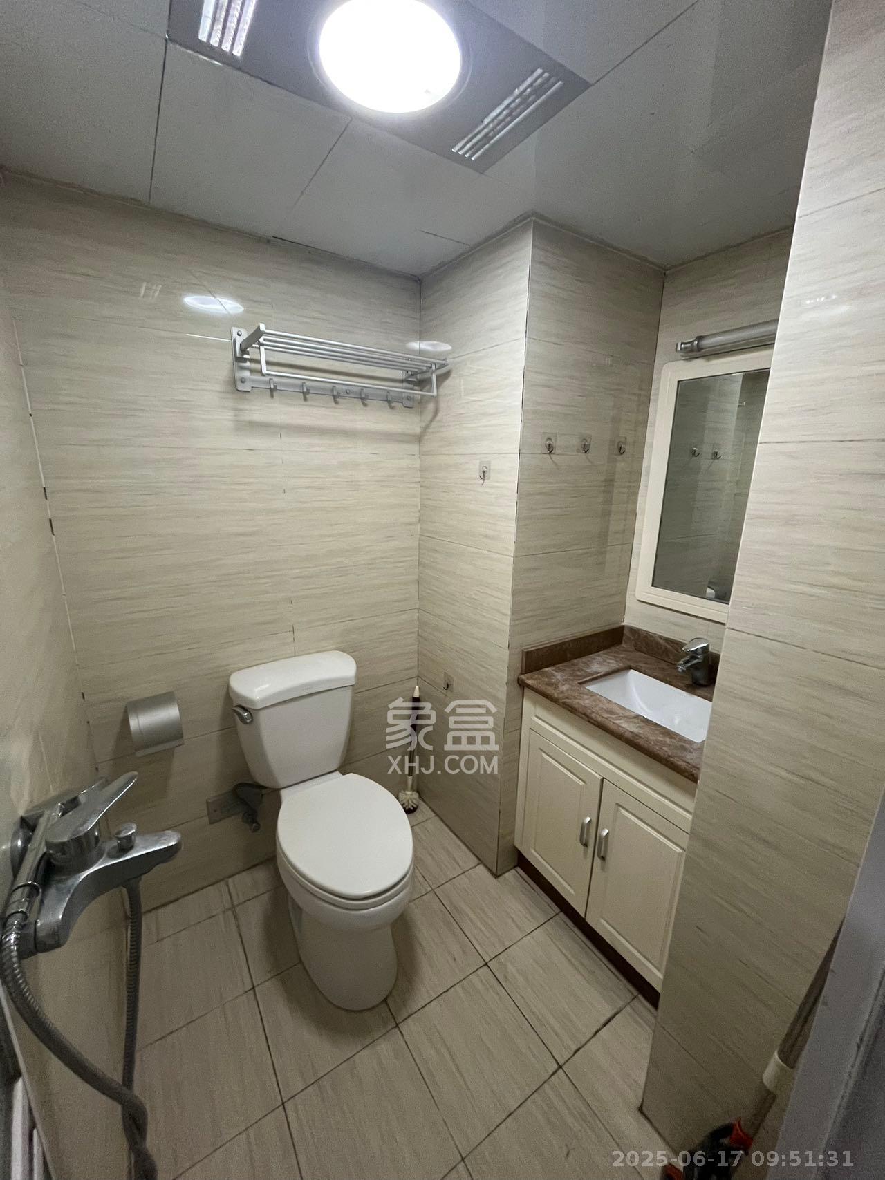 中建芙蓉工社  1室1厅1卫   1200.00元/月室内图