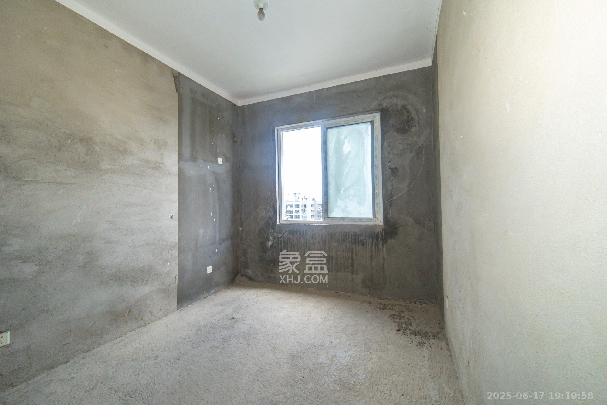 楚天世纪城东苑 1室2厅2卫 95.0万 楚天世纪城东苑 1室2厅2卫 95.0万卧室