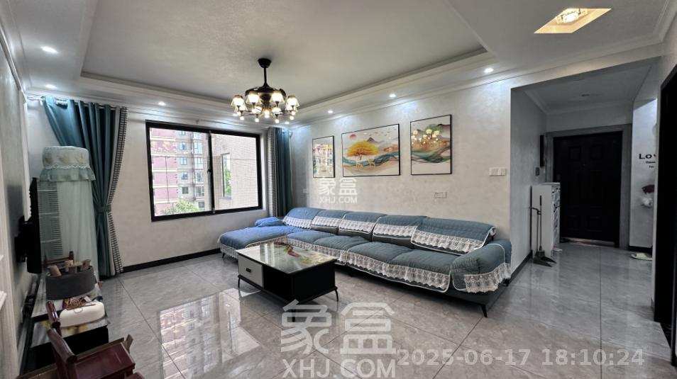 福天藏郡院子  4室2厅1卫    3000.0元/月 福天藏郡院子  4室2厅1卫    3000.0元/月室内图