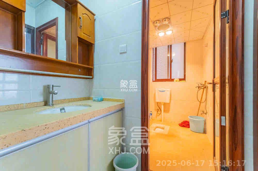 圆梦康乐城  3室2厅2卫   2000.00元/月室内图