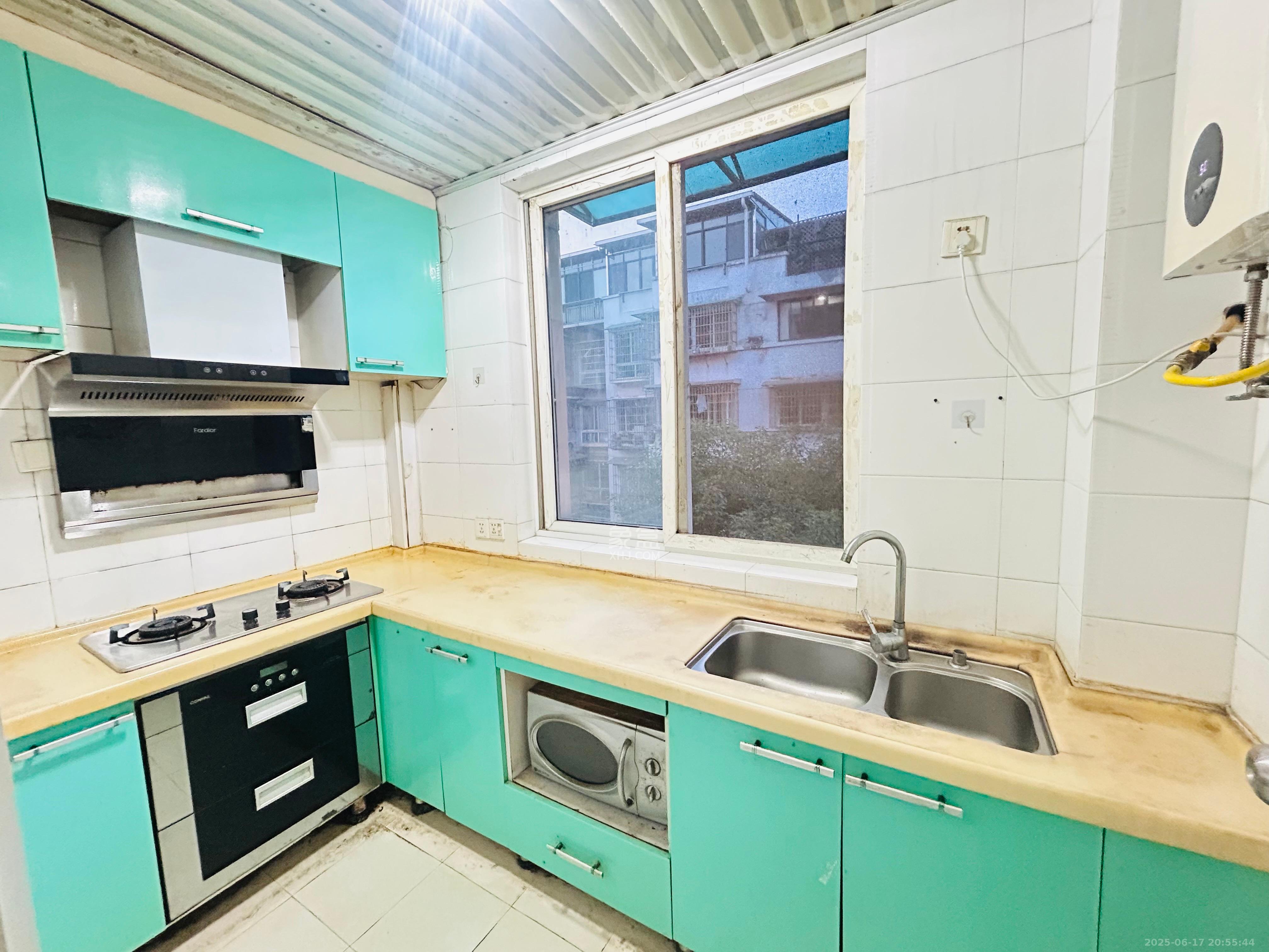 锦绣家园  3室2厅1卫    2200.0元/月室内图