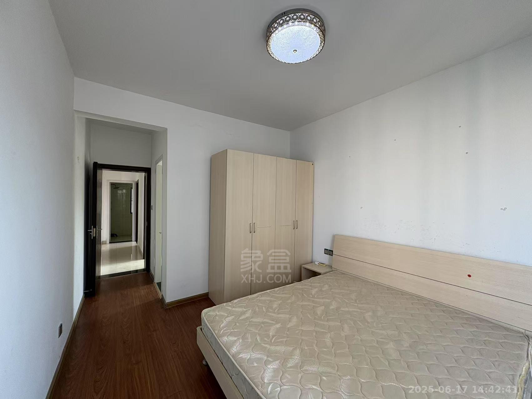 湘银星城 3室2厅1卫 1800.0元/月 湘银星城 3室2厅1卫 1800.0元/月室内图