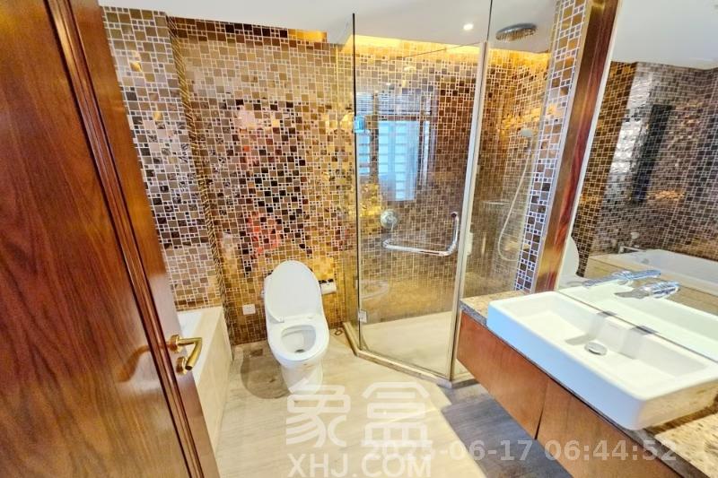 运达中央广场一、二期  3室2厅2卫   10000.00元/月室内图