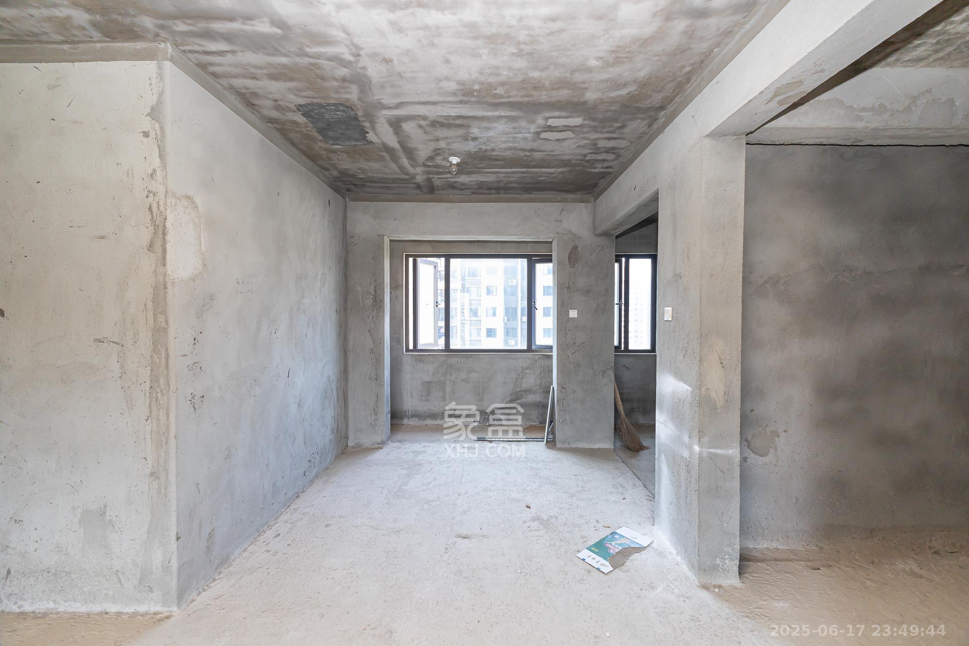 勤诚达境界城  4室2厅2卫    108.6万 勤诚达境界城  4室2厅2卫    108.6万客厅