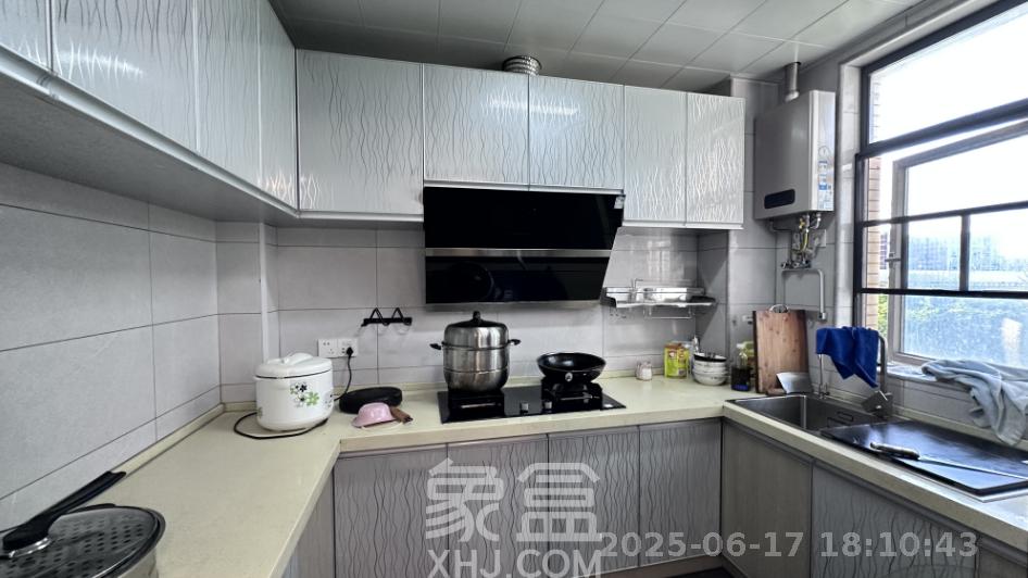 福天藏郡院子  4室2厅1卫    3000.0元/月室内图