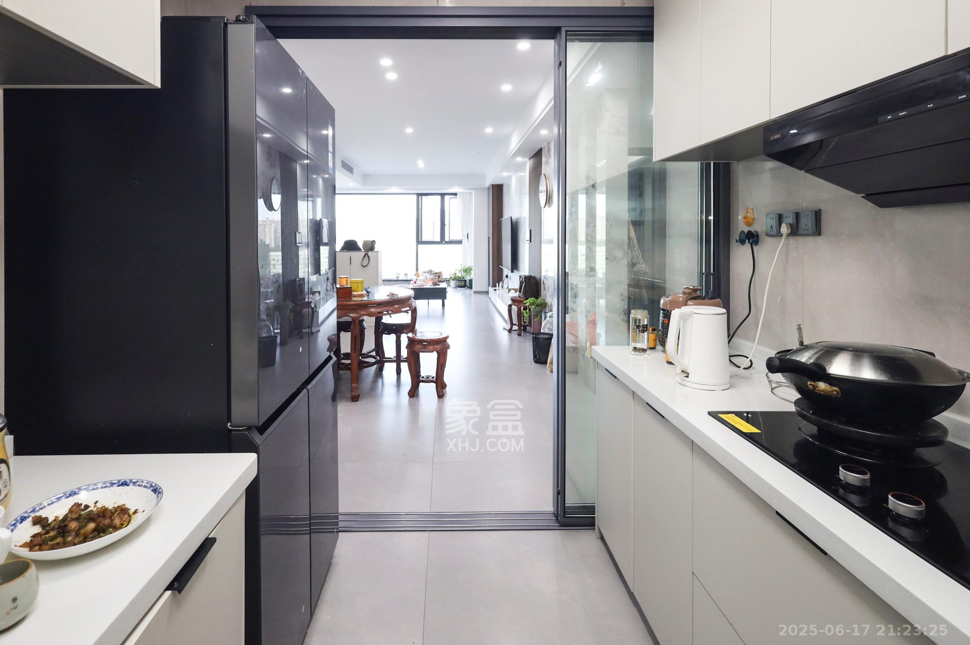 广泽上苑 4室2厅2卫 178.0万 广泽上苑 4室2厅2卫 178.0万厨房