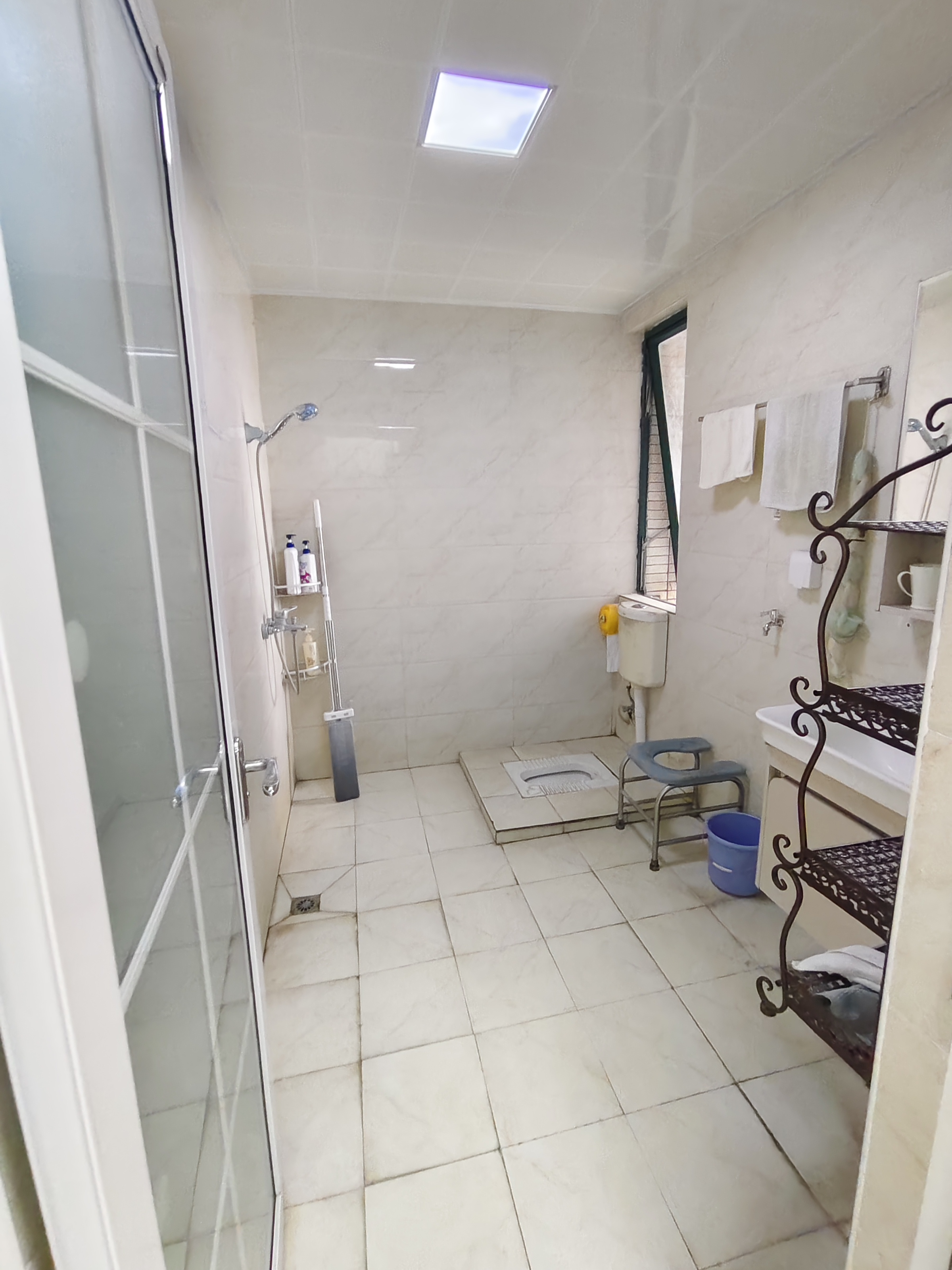 广电家园小区(南沙路) 3室2厅2卫 218.0万 广电家园小区(南沙路) 3室2厅2卫 218.0万客厅