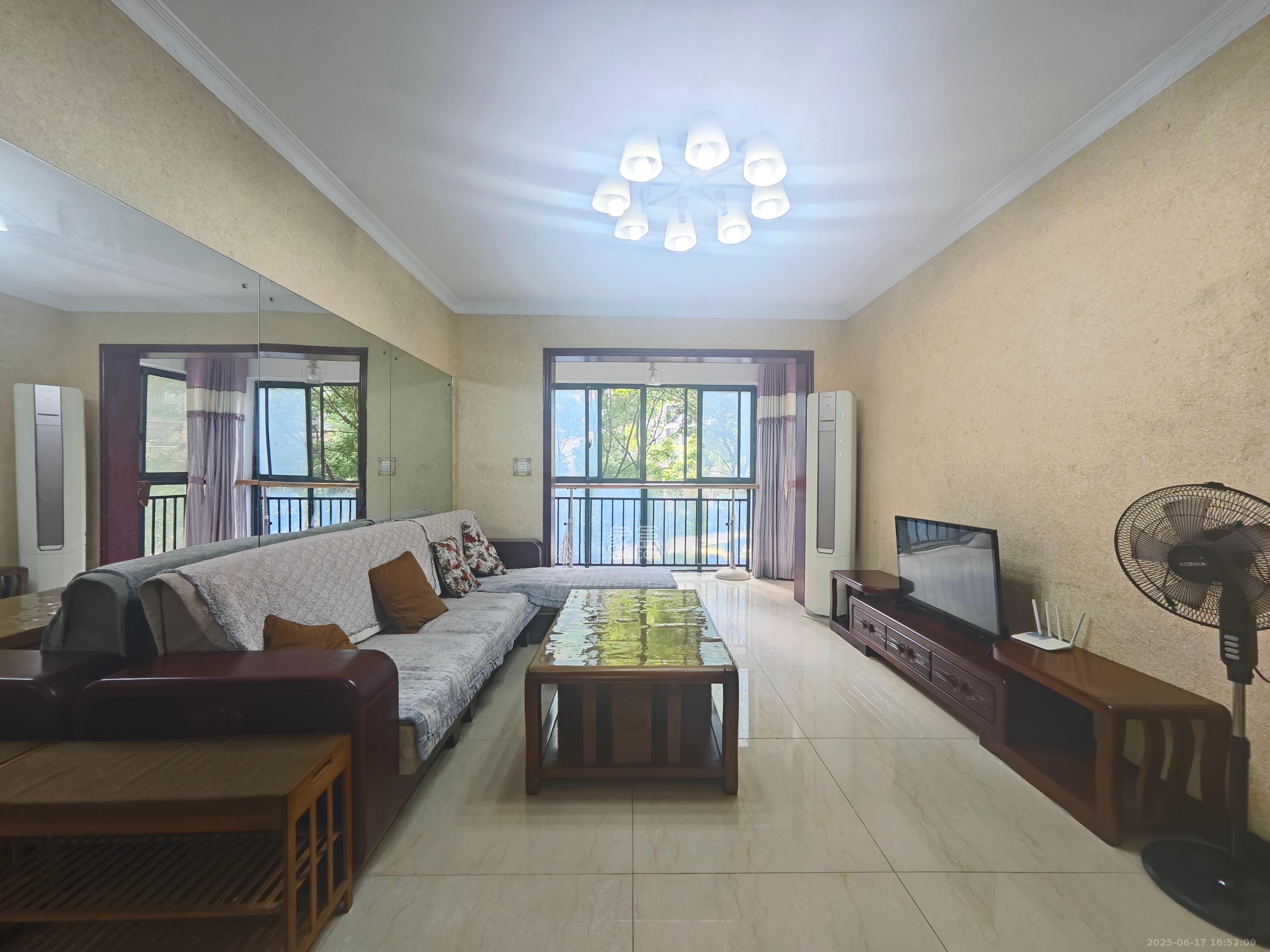 光明城市(星辰青年城)  4室2厅2卫    1800.0元/月 光明城市(星辰青年城)  4室2厅2卫    1800.0元/月